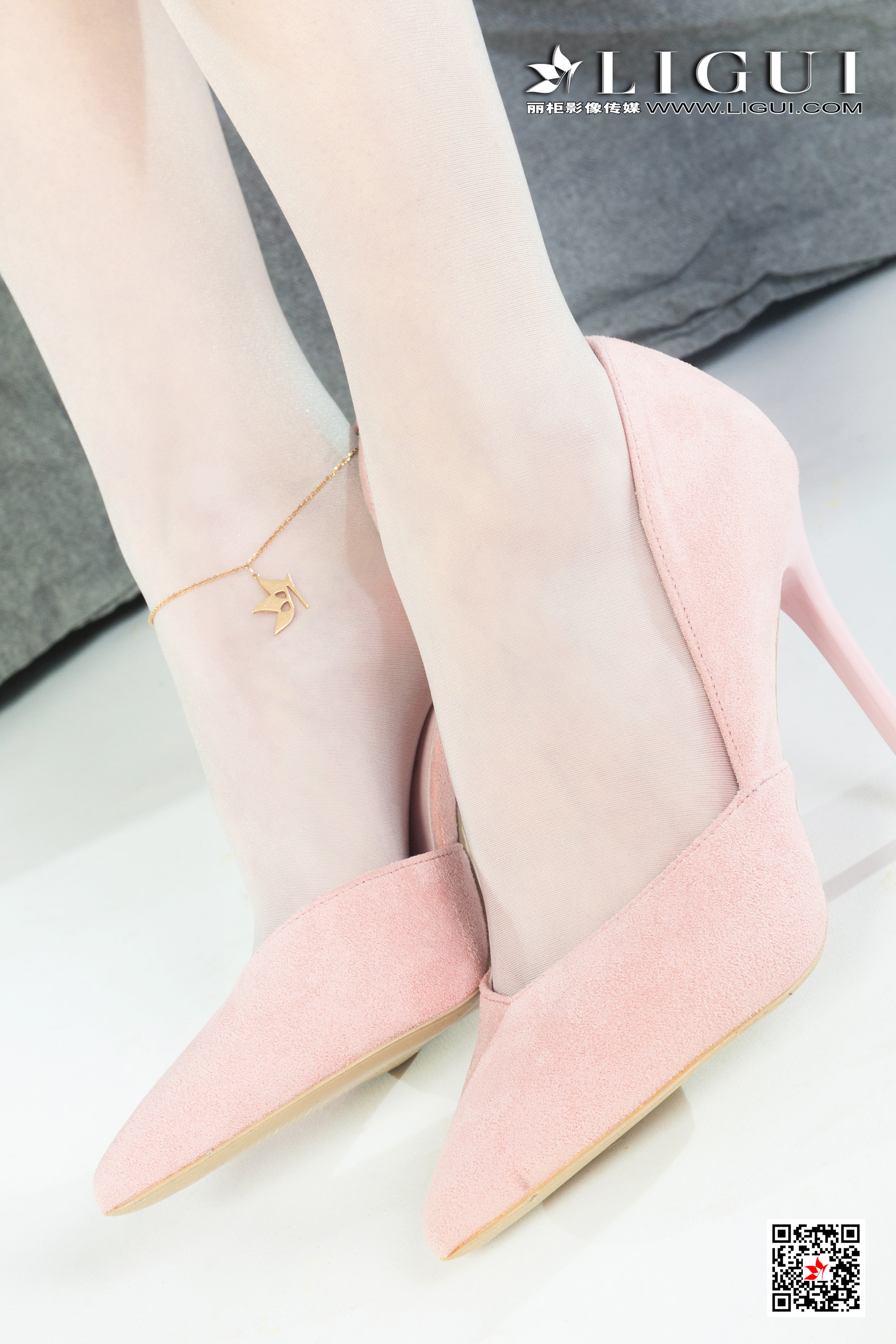 Foot Fetish Twin Flowers 84