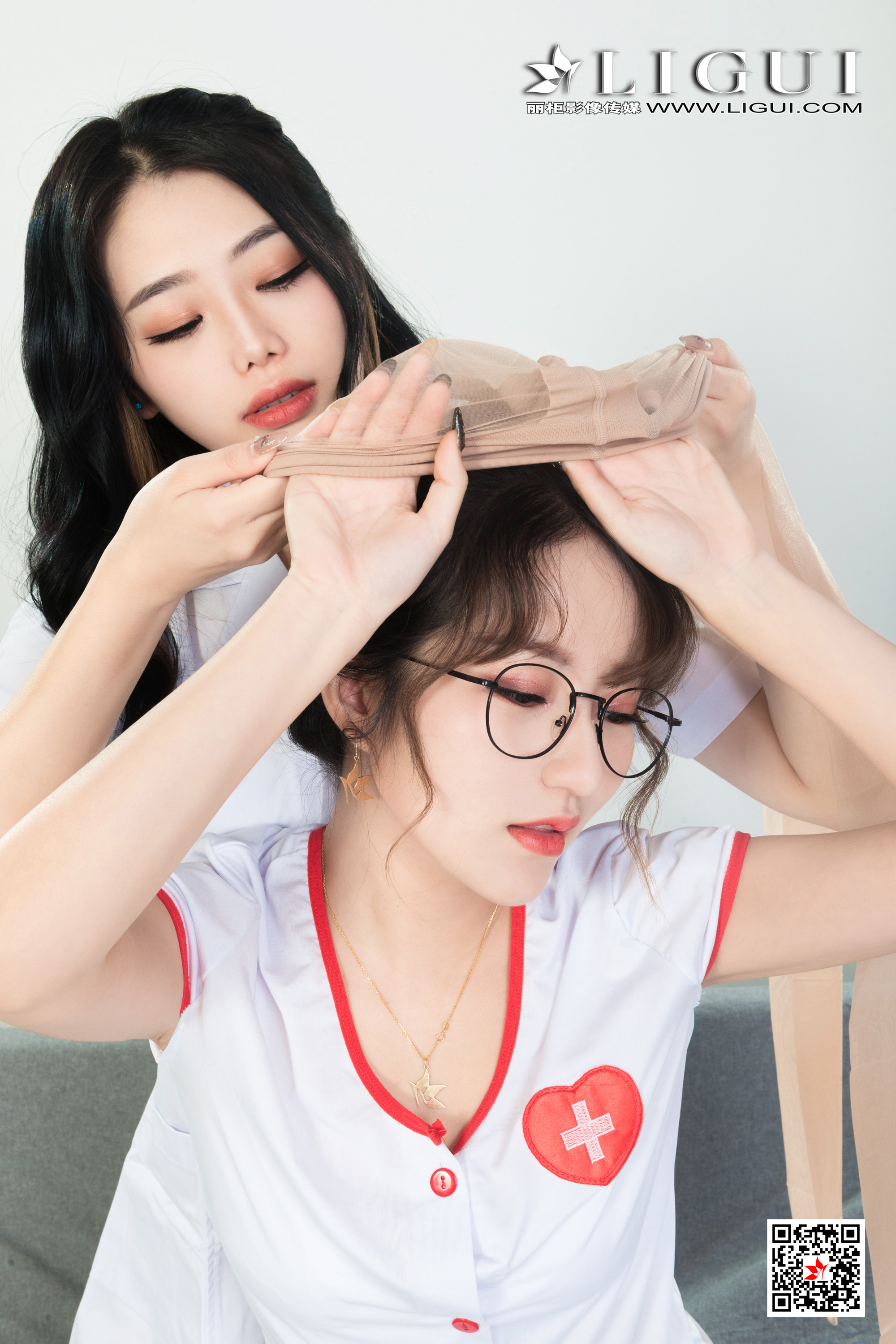 Foot Fetish Twin Flowers 84