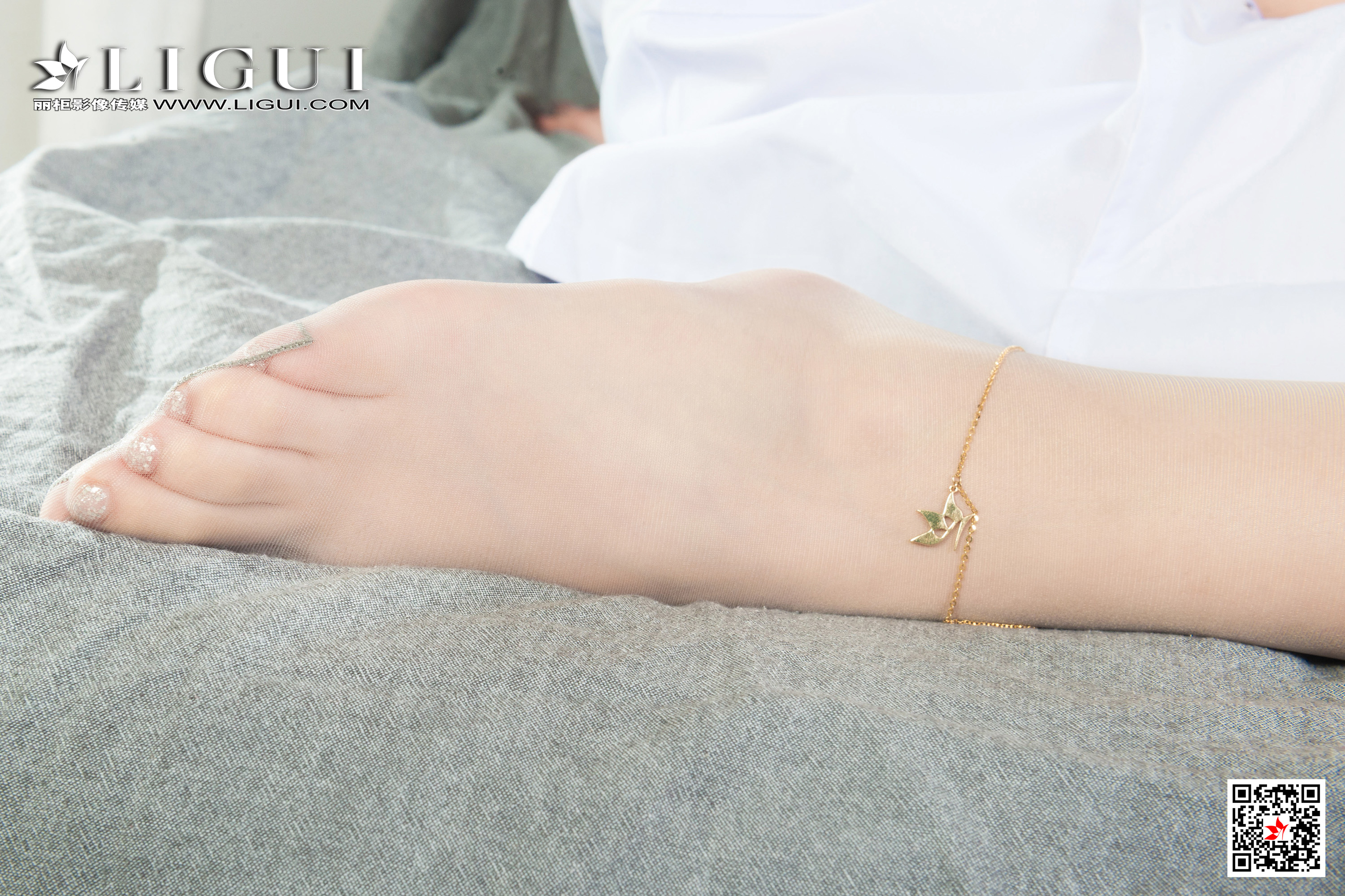 Foot Fetish Twin Flowers 84