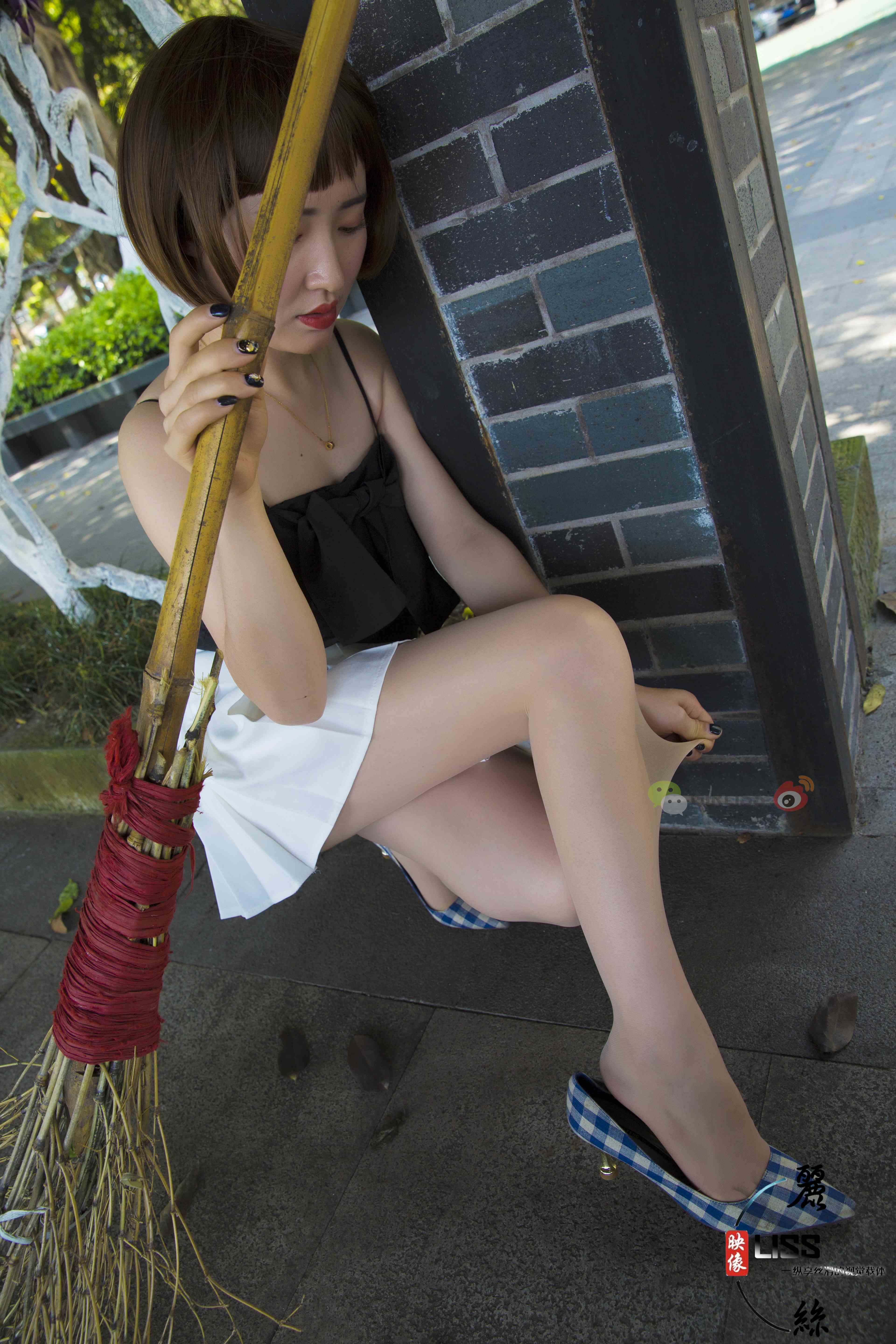 China Beauty Legs and feet 677