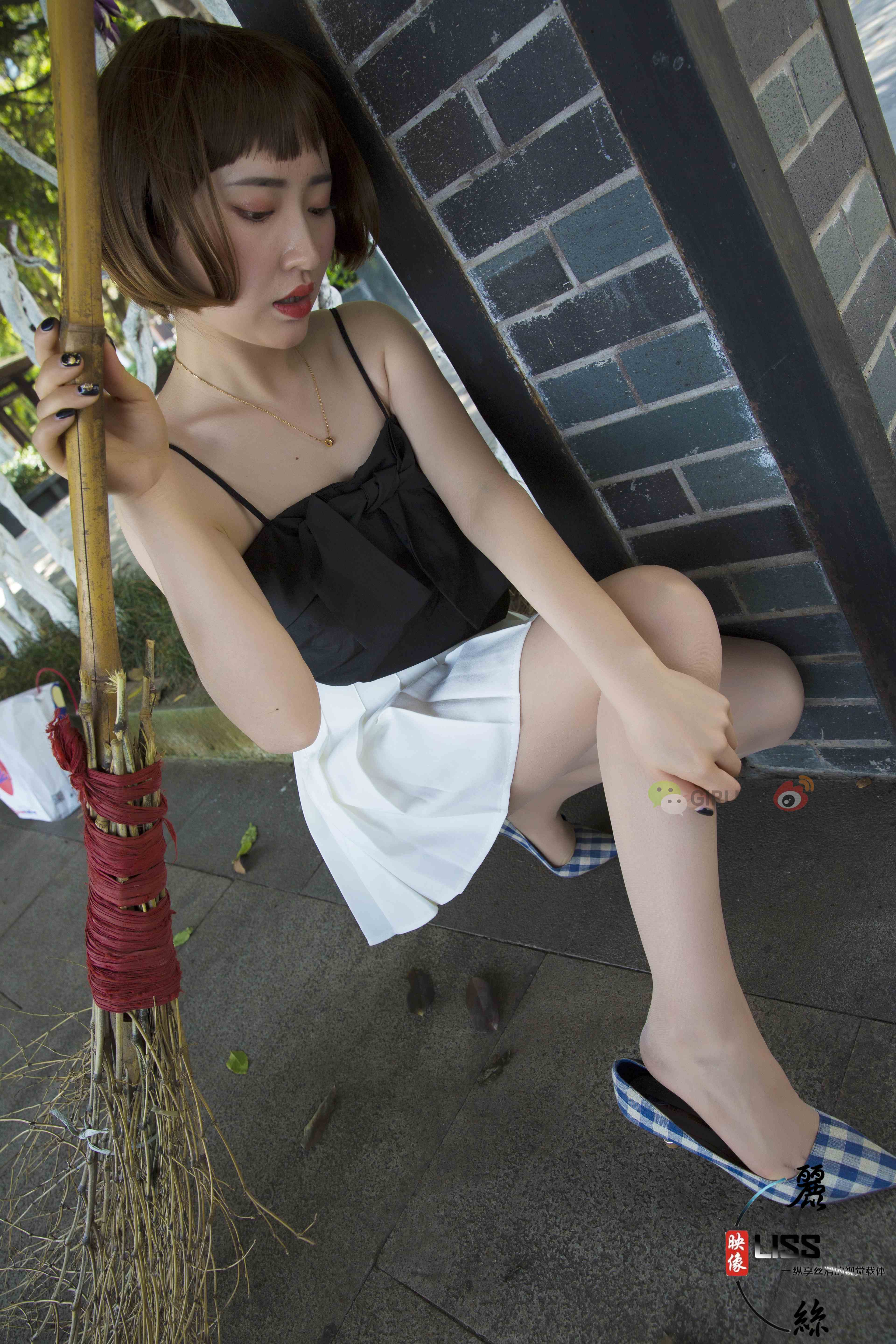 China Beauty Legs and feet 677