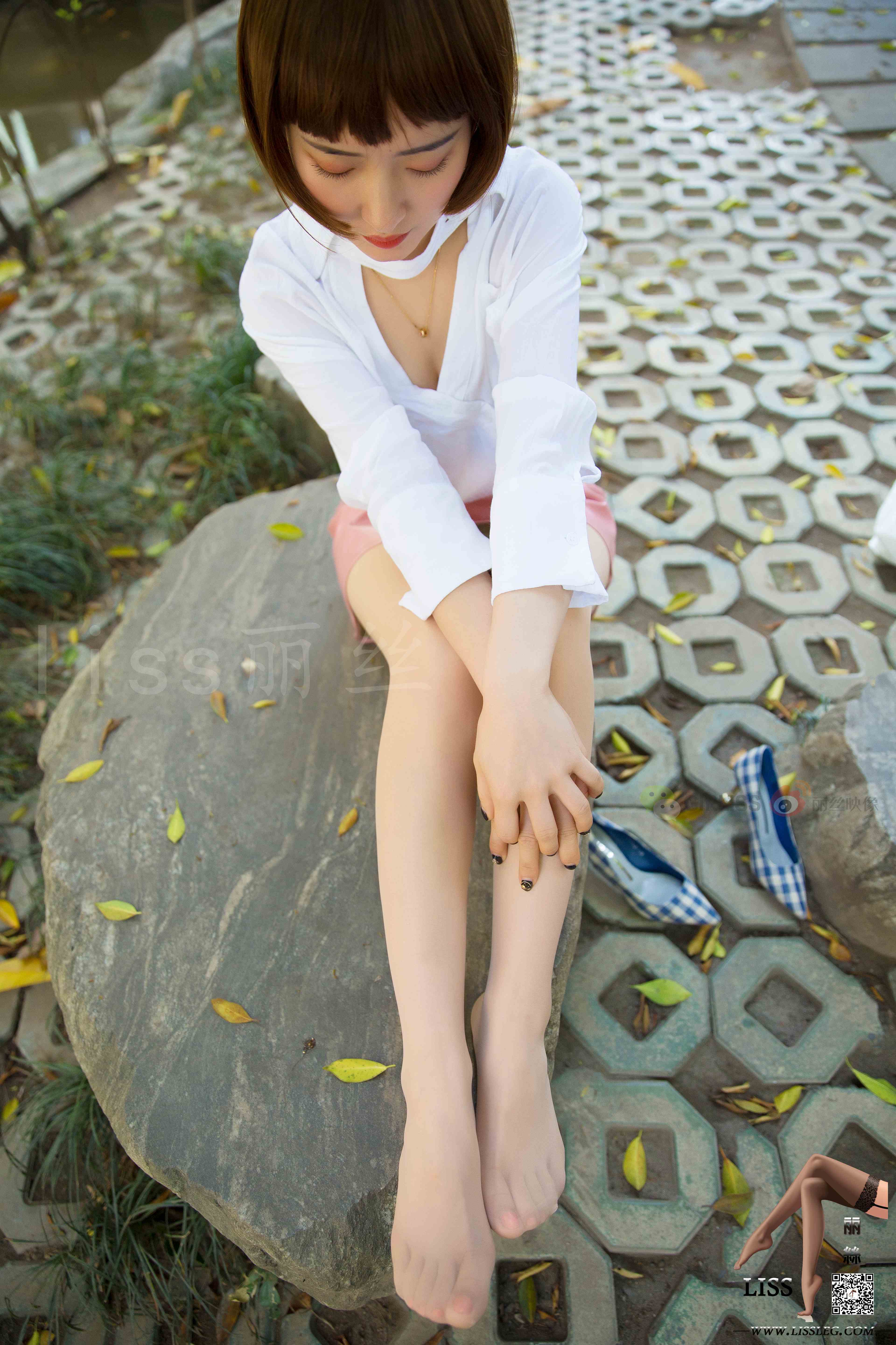 China Beauty Legs and feet 679