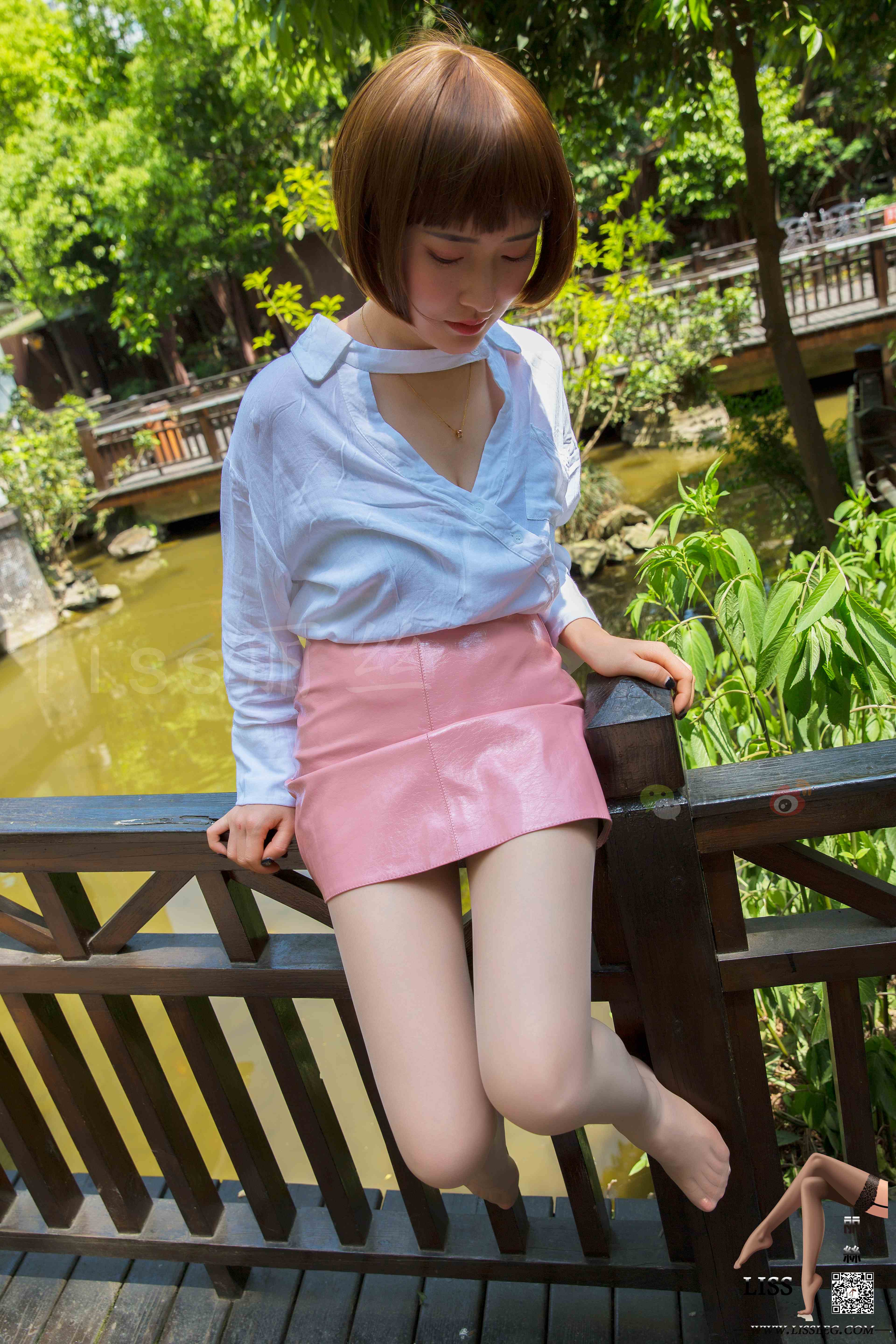 China Beauty Legs and feet 679