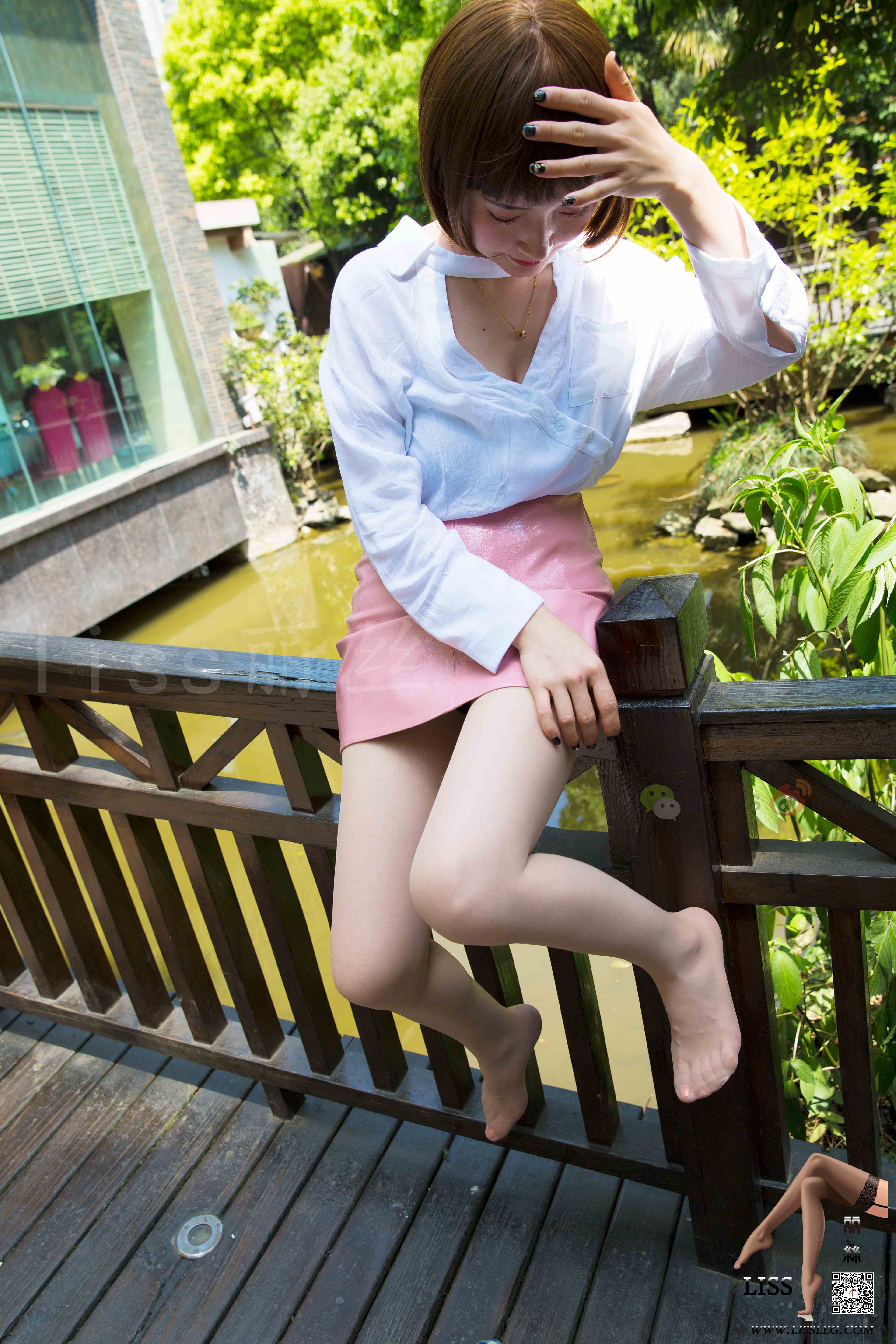 China Beauty Legs and feet 679