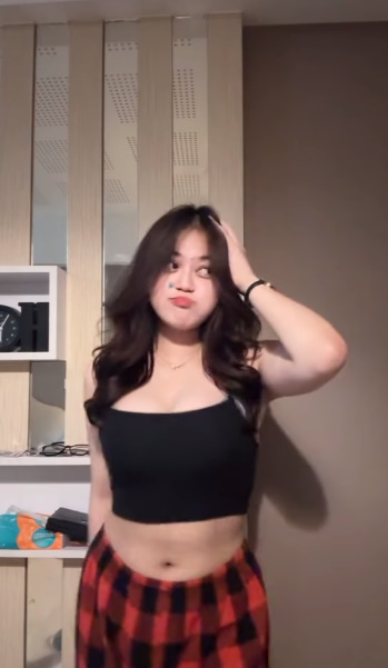 looking makes it uuhhooott_34