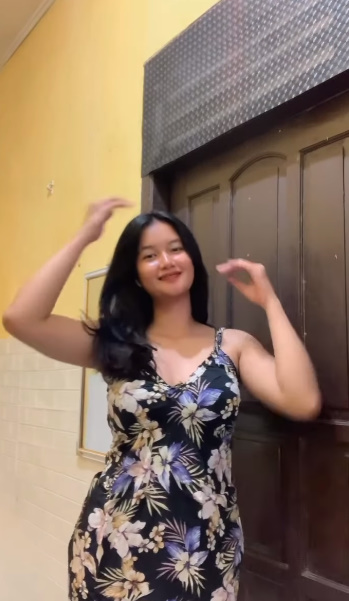 looking makes it uuhhooott_34