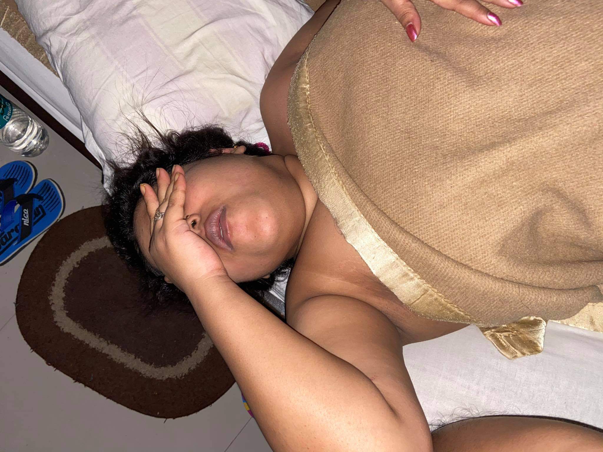 Indian Busty Chubby bebe pic