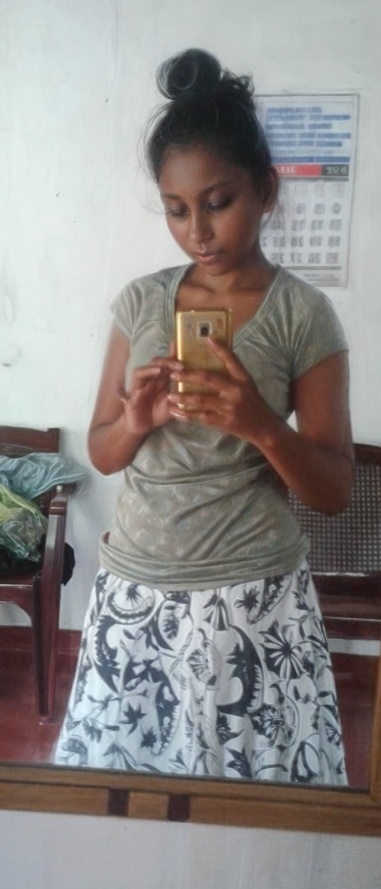 Indian cute girl mirror pic