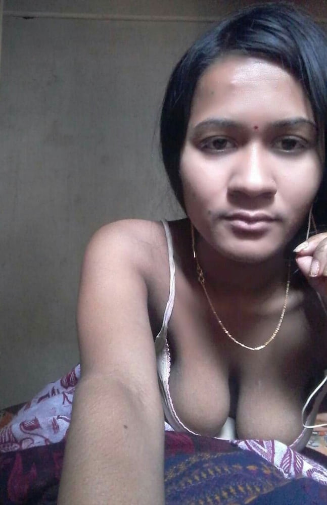 Village Hot Girl Booby Fingering pic