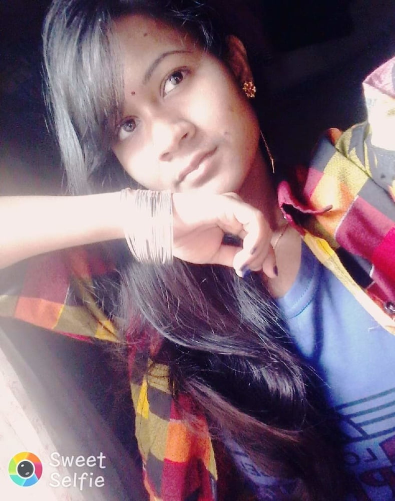 Village Hot Girl Booby Fingering pic