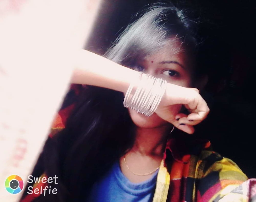 Village Hot Girl Booby Fingering pic