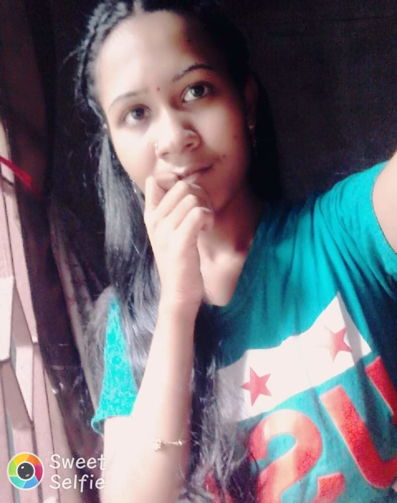 Village Hot Girl Booby Fingering pic