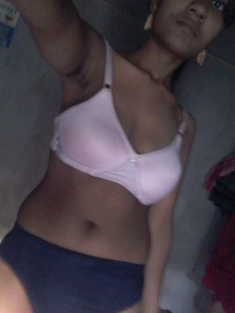 Village Hot Girl Booby Fingering pic