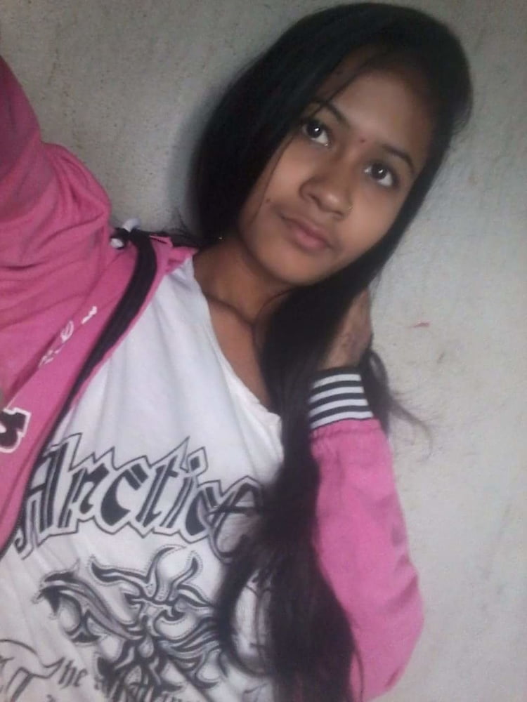 Village Hot Girl Booby Fingering pic