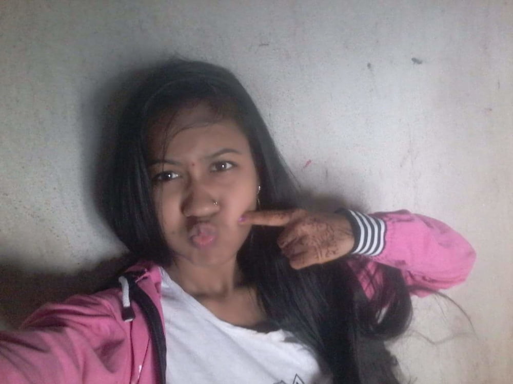 Village Hot Girl Booby Fingering pic