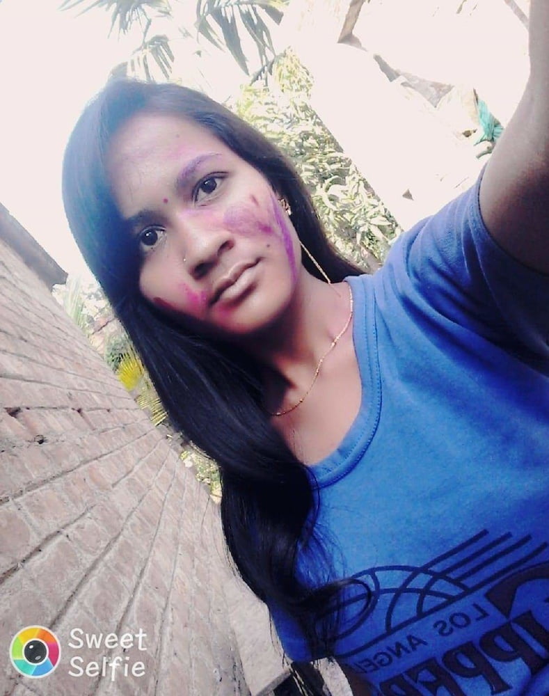 Village Hot Girl Booby Fingering pic