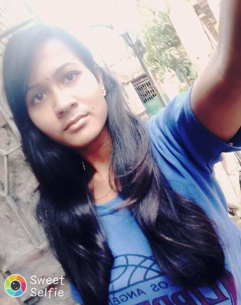 Village Hot Girl Booby Fingering pic