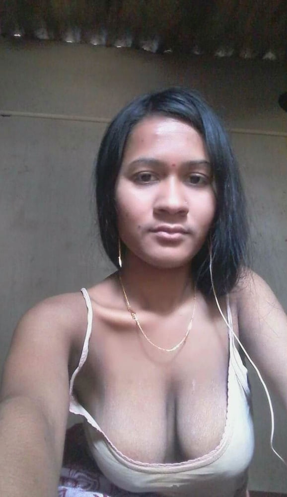 Village Hot Girl Booby Fingering pic