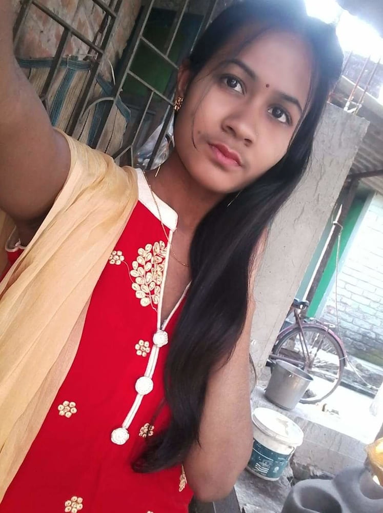 Village Hot Girl Booby Fingering pic