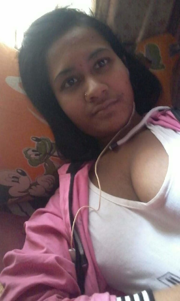 Village Hot Girl Booby Fingering pic