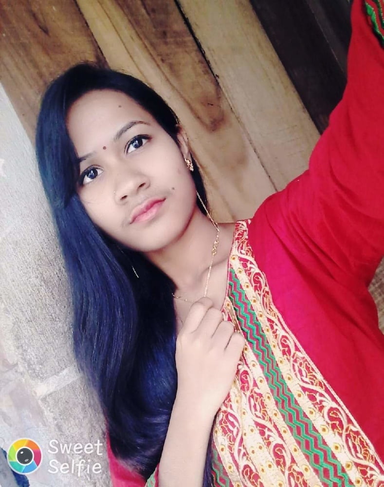 Village Hot Girl Booby Fingering pic