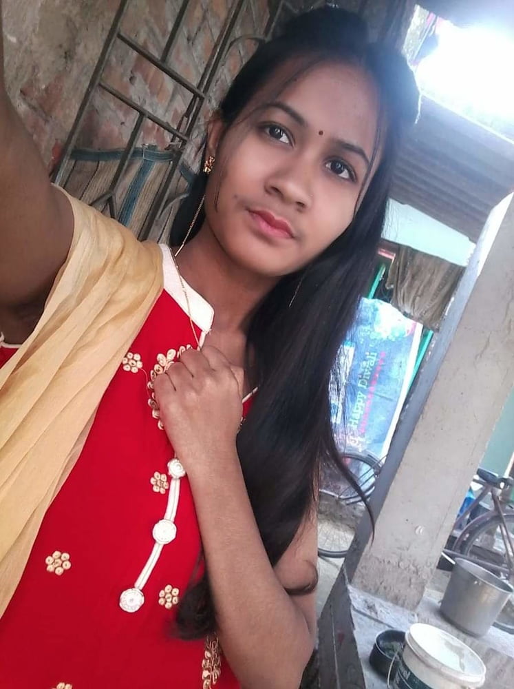 Village Hot Girl Booby Fingering pic