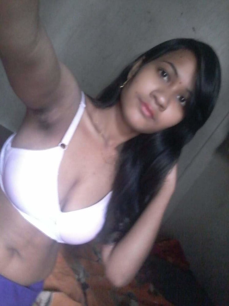 Village Hot Girl Booby Fingering pic