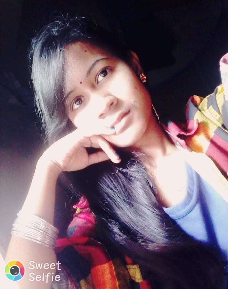 Village Hot Girl Booby Fingering pic