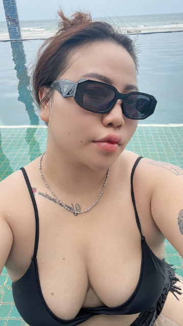 looking makes it uuhhooott_36