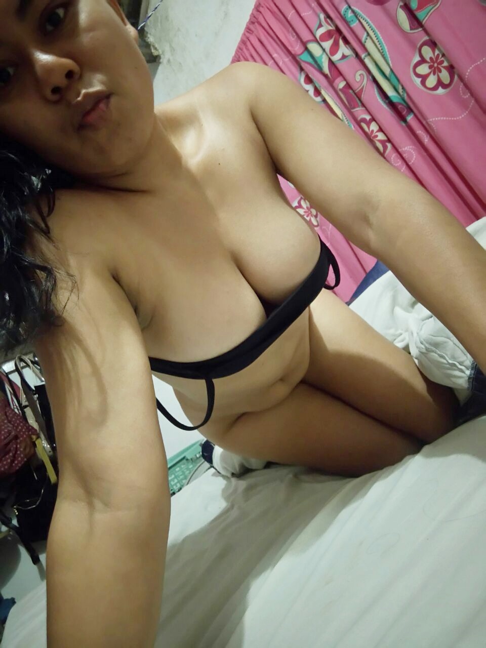 Assamese girl sharing nude pics on instagram