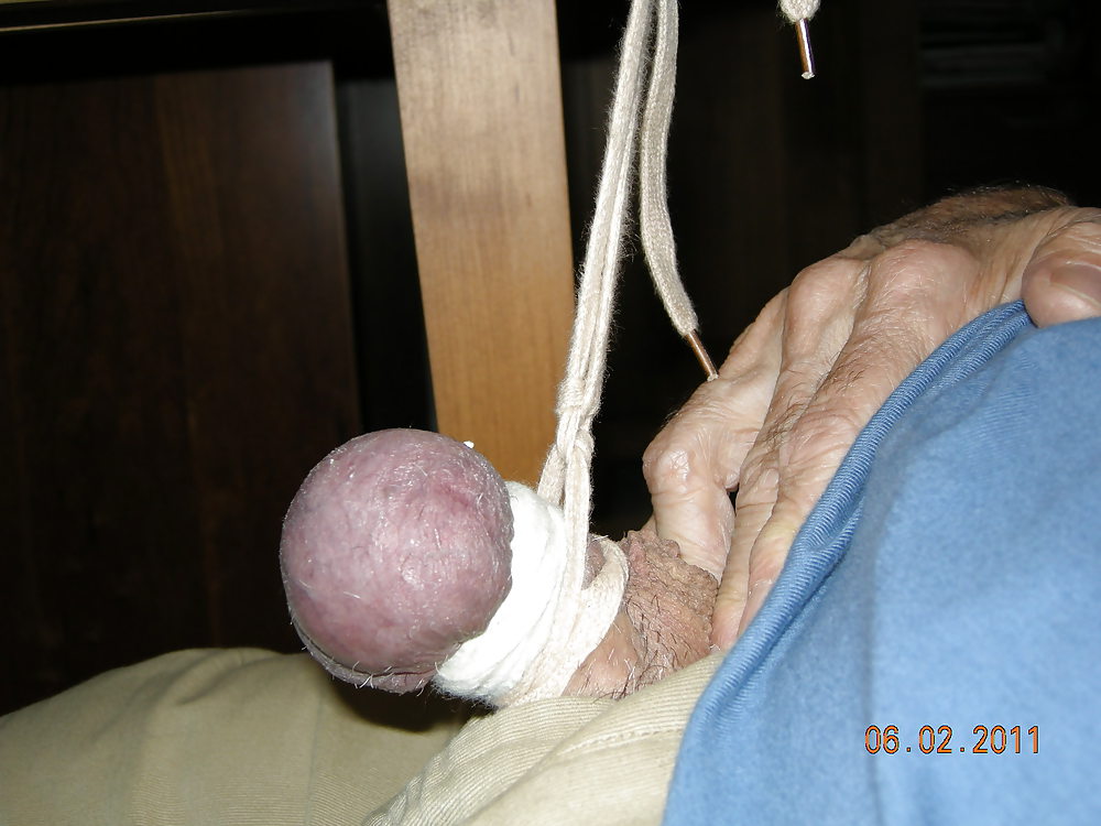 CBT cock and ball tourter
