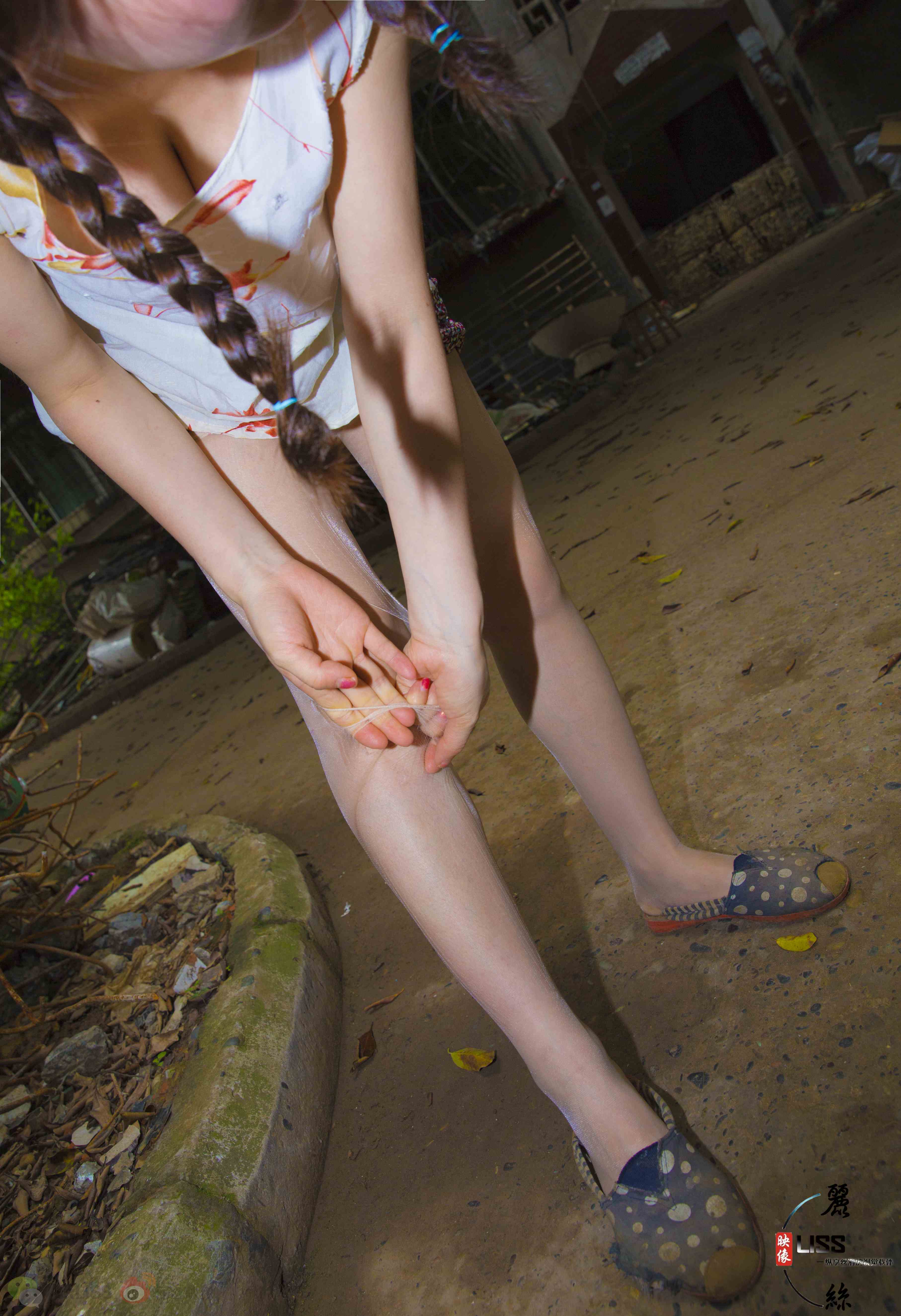 China Beauty Legs and feet 681