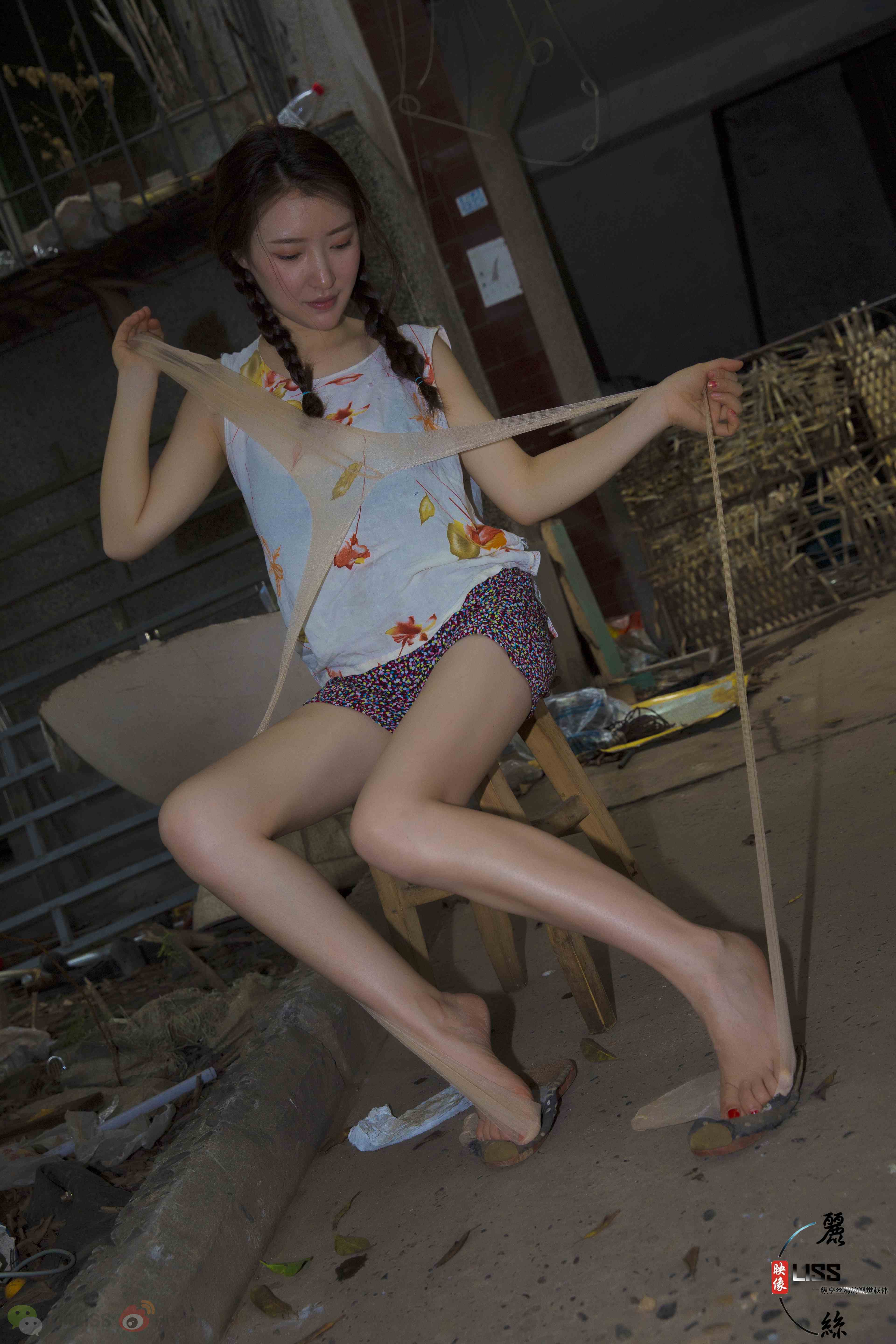 China Beauty Legs and feet 681