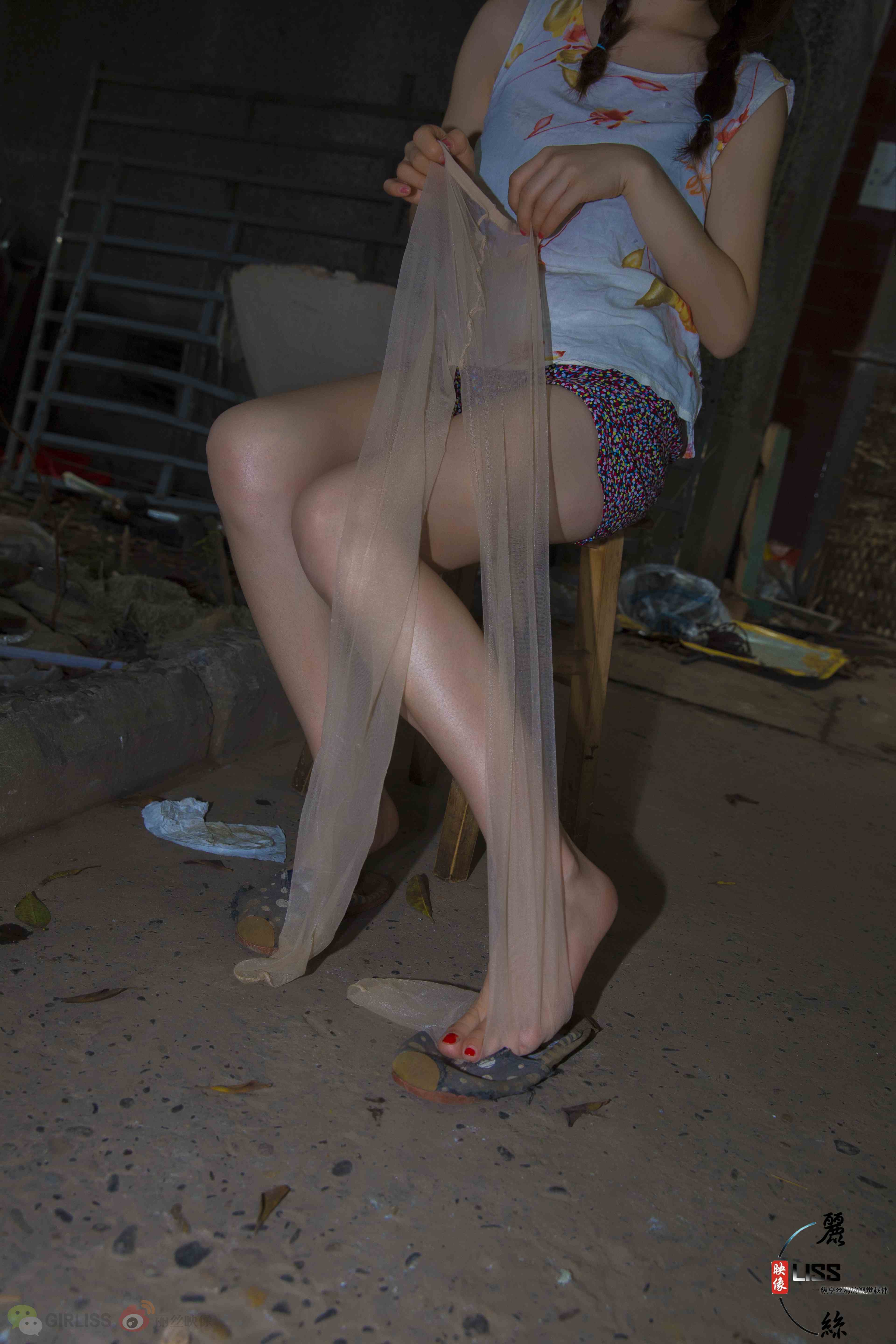 China Beauty Legs and feet 681