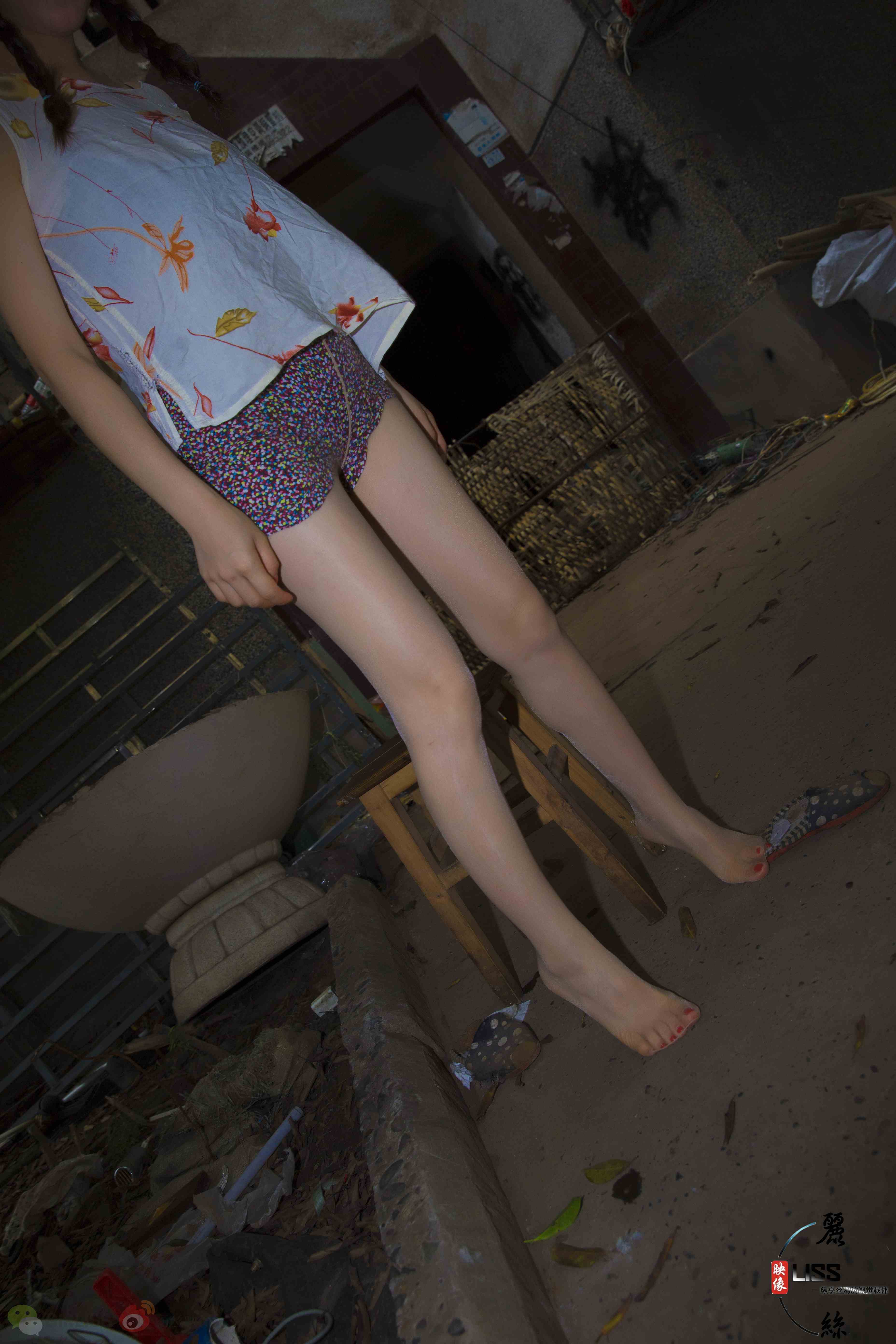 China Beauty Legs and feet 681