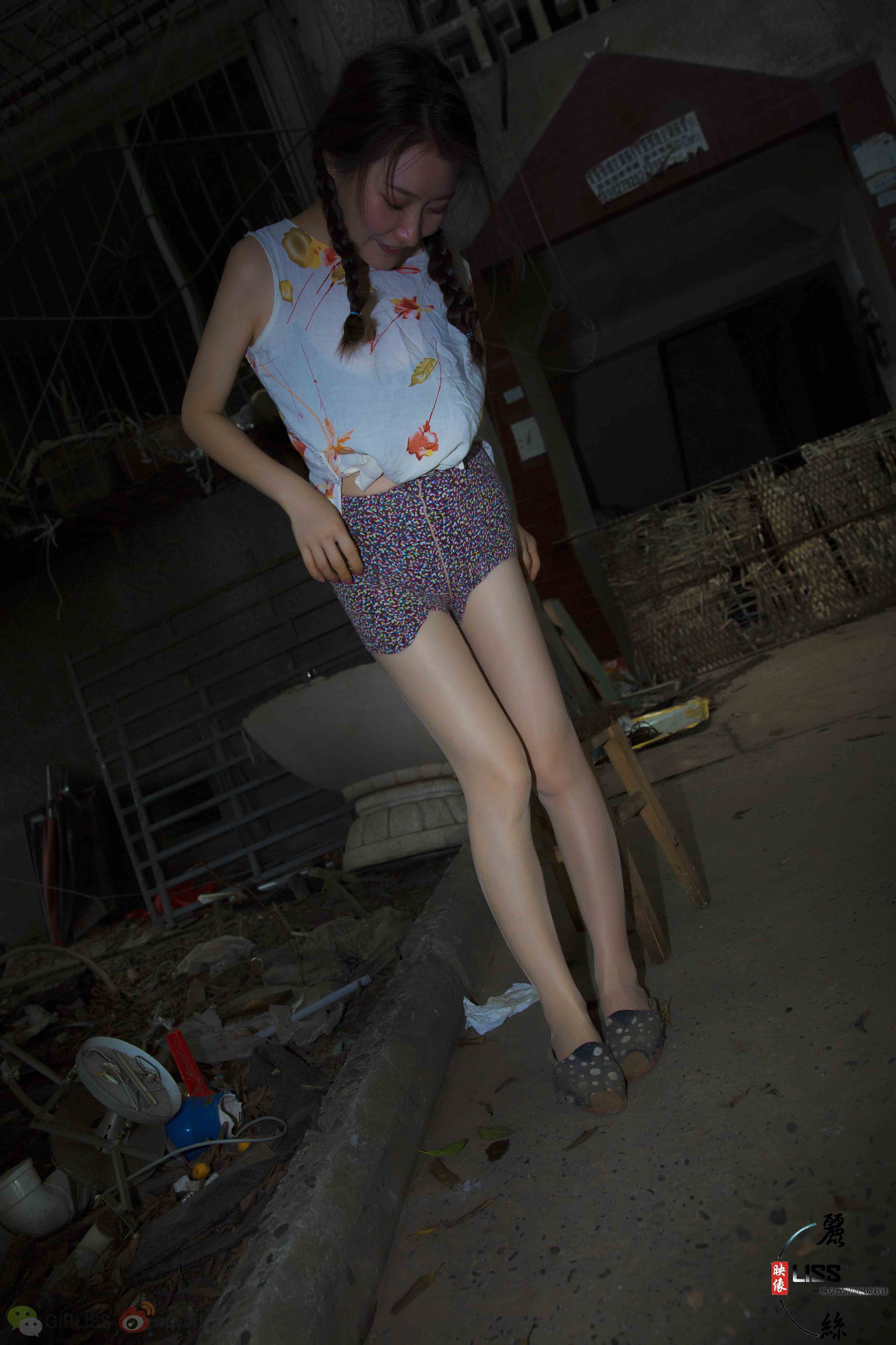 China Beauty Legs and feet 681