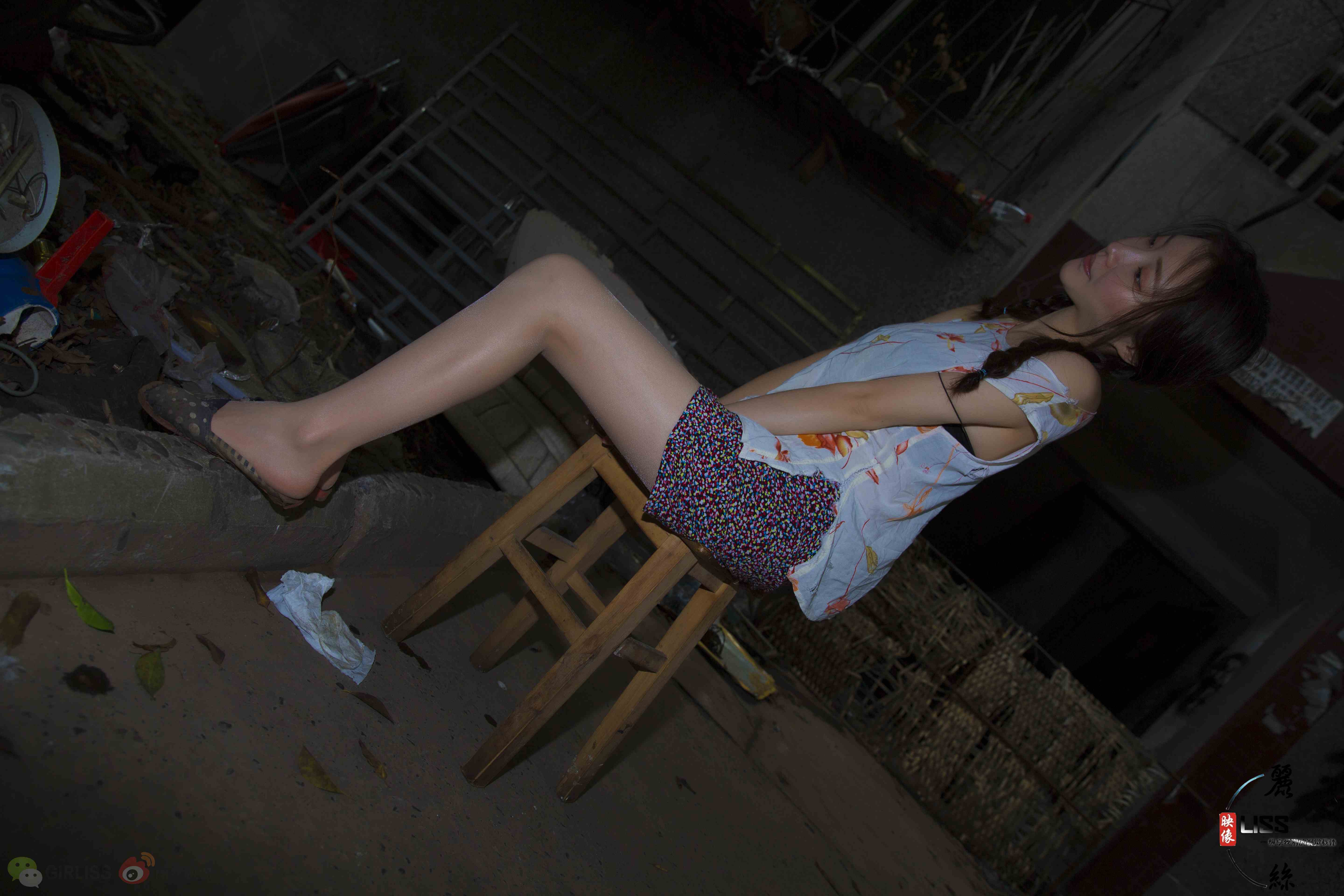 China Beauty Legs and feet 681