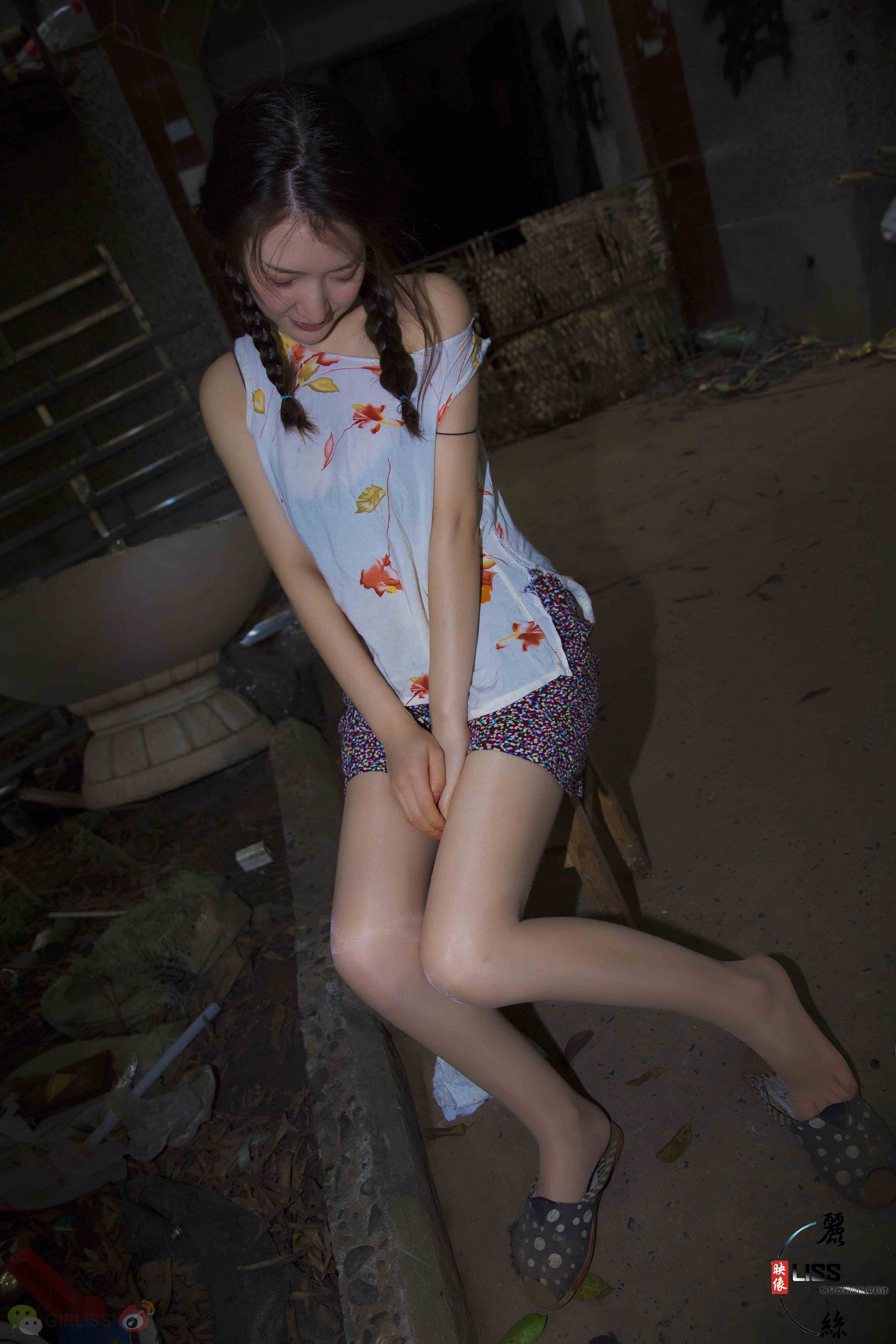 China Beauty Legs and feet 681