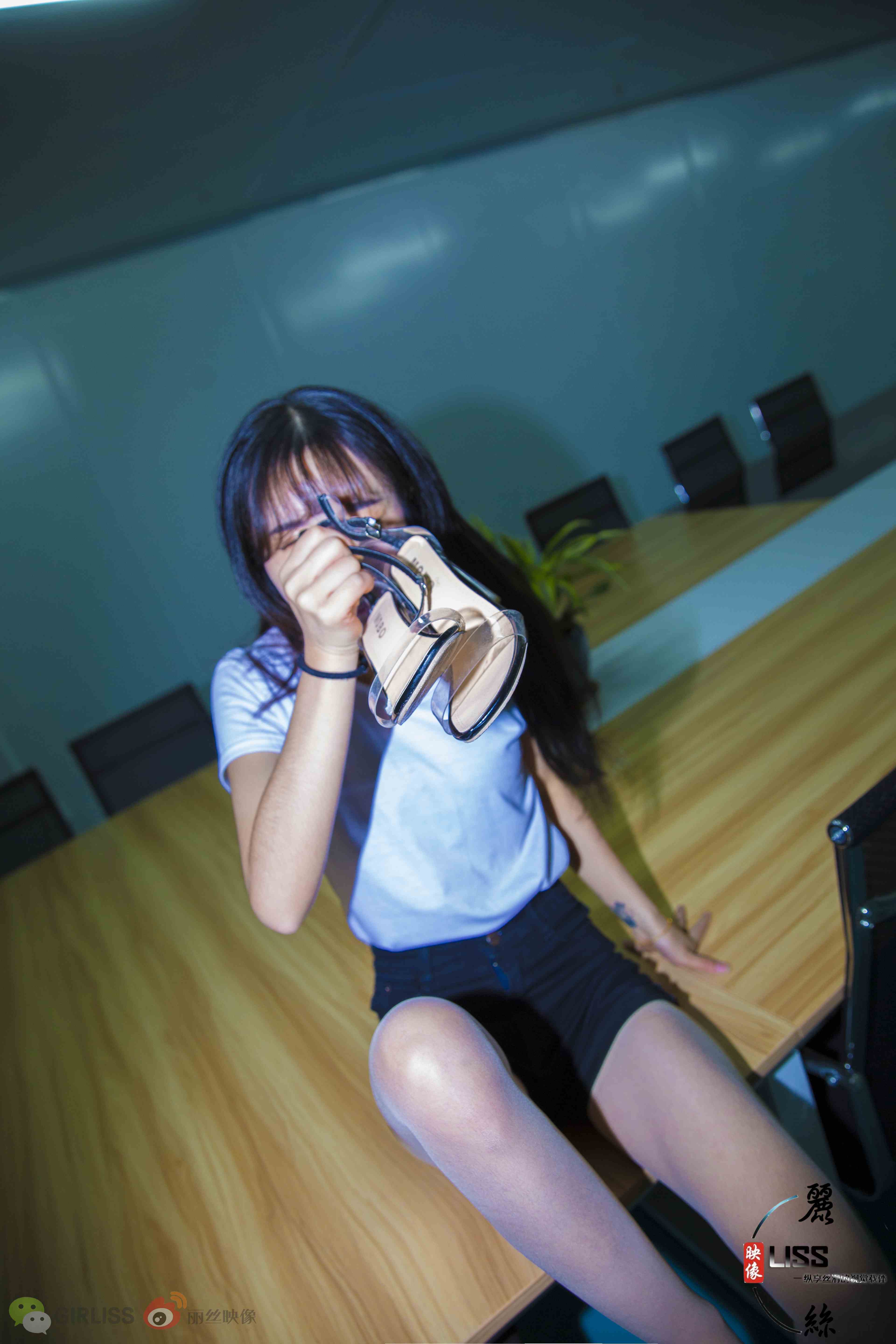 China Beauty Legs and feet 682