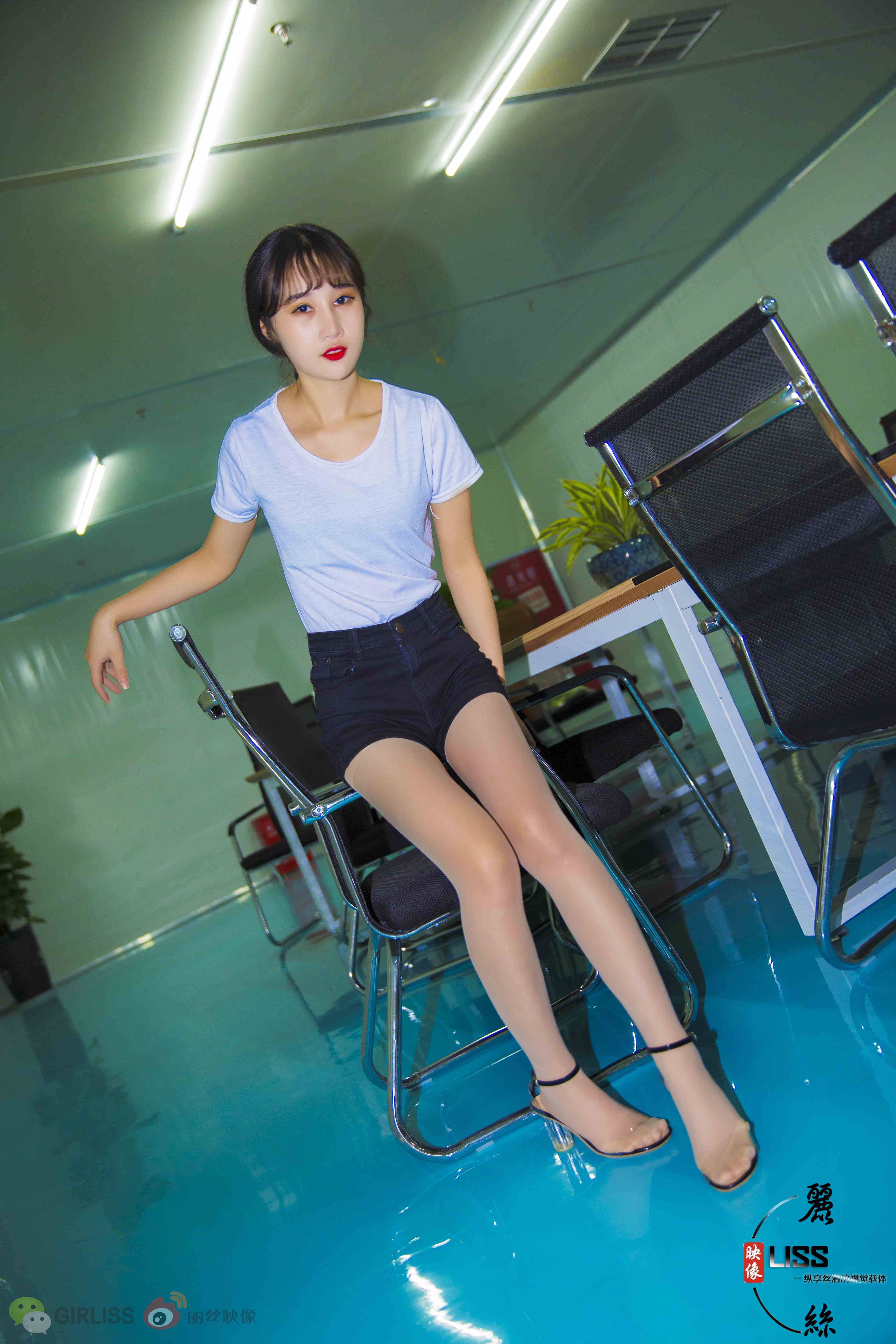 China Beauty Legs and feet 682