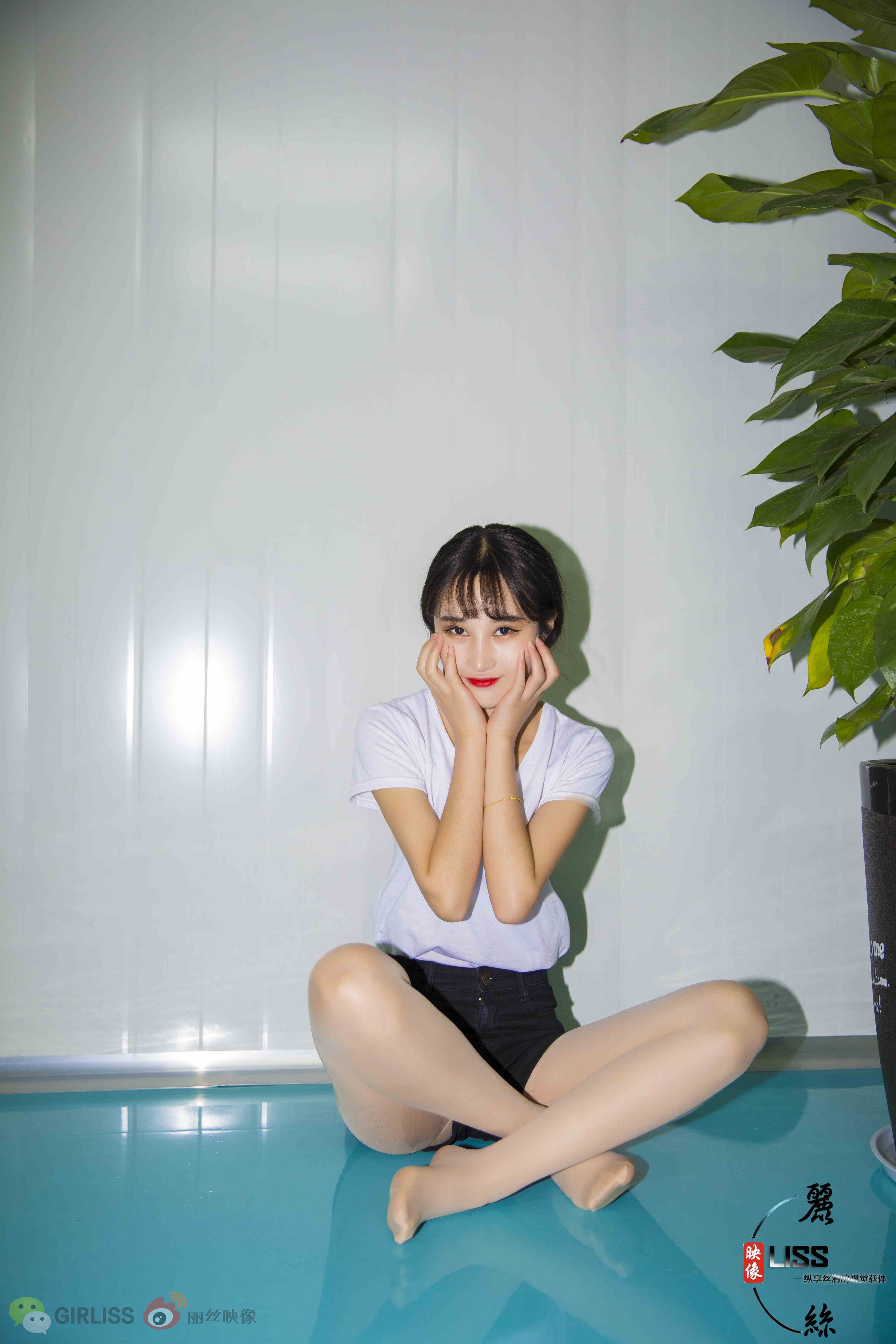 China Beauty Legs and feet 682