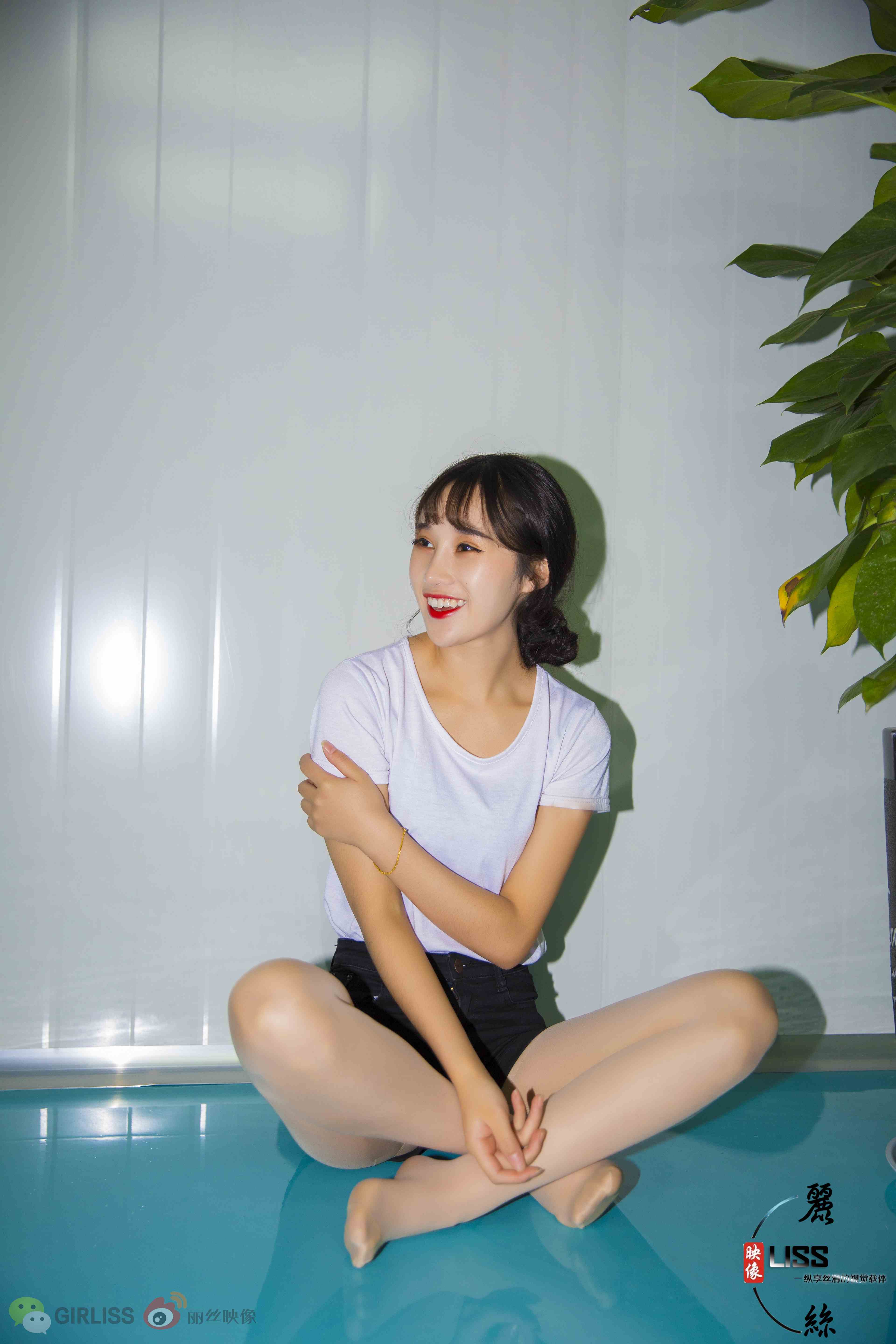 China Beauty Legs and feet 682