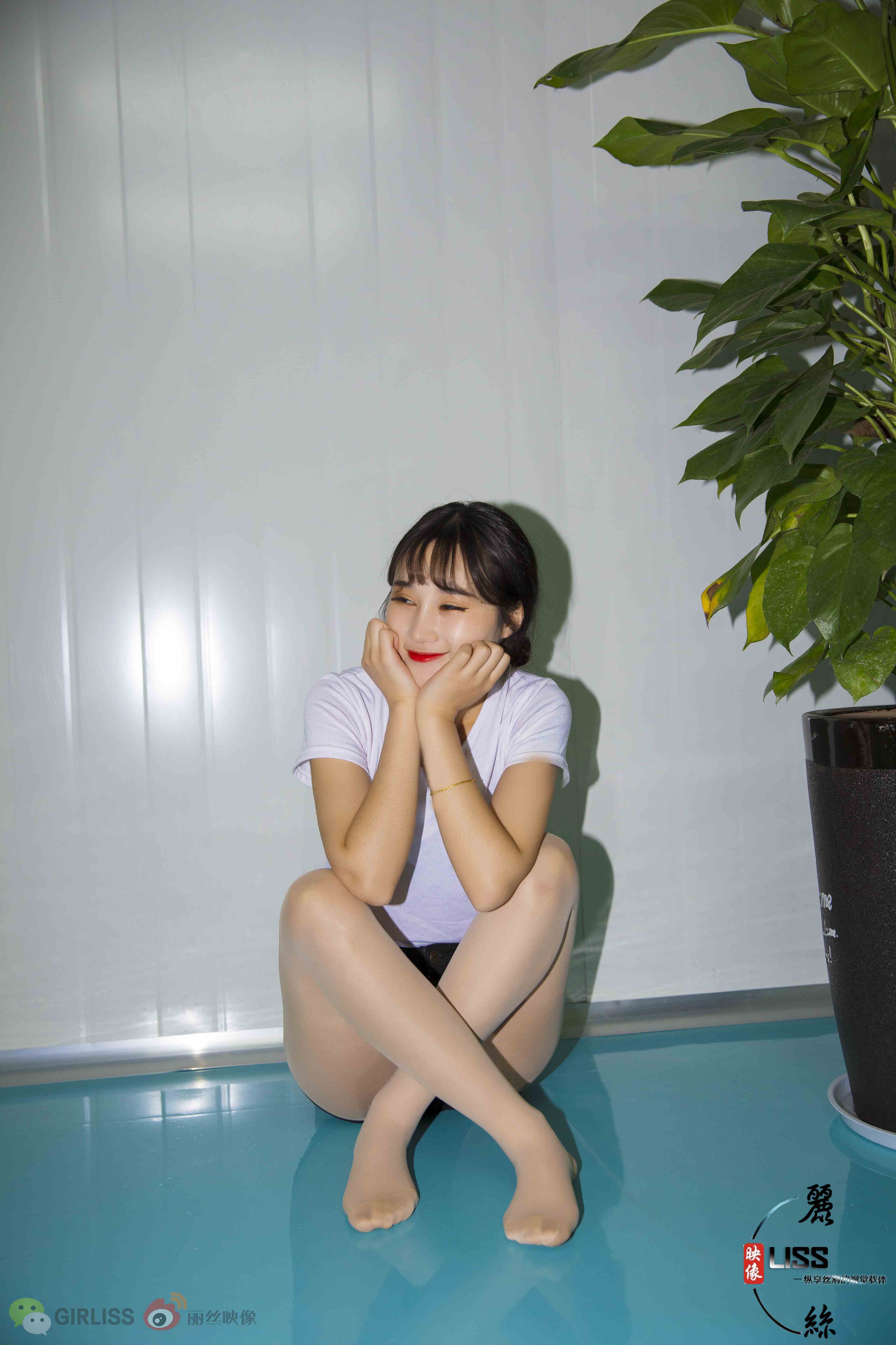 China Beauty Legs and feet 682