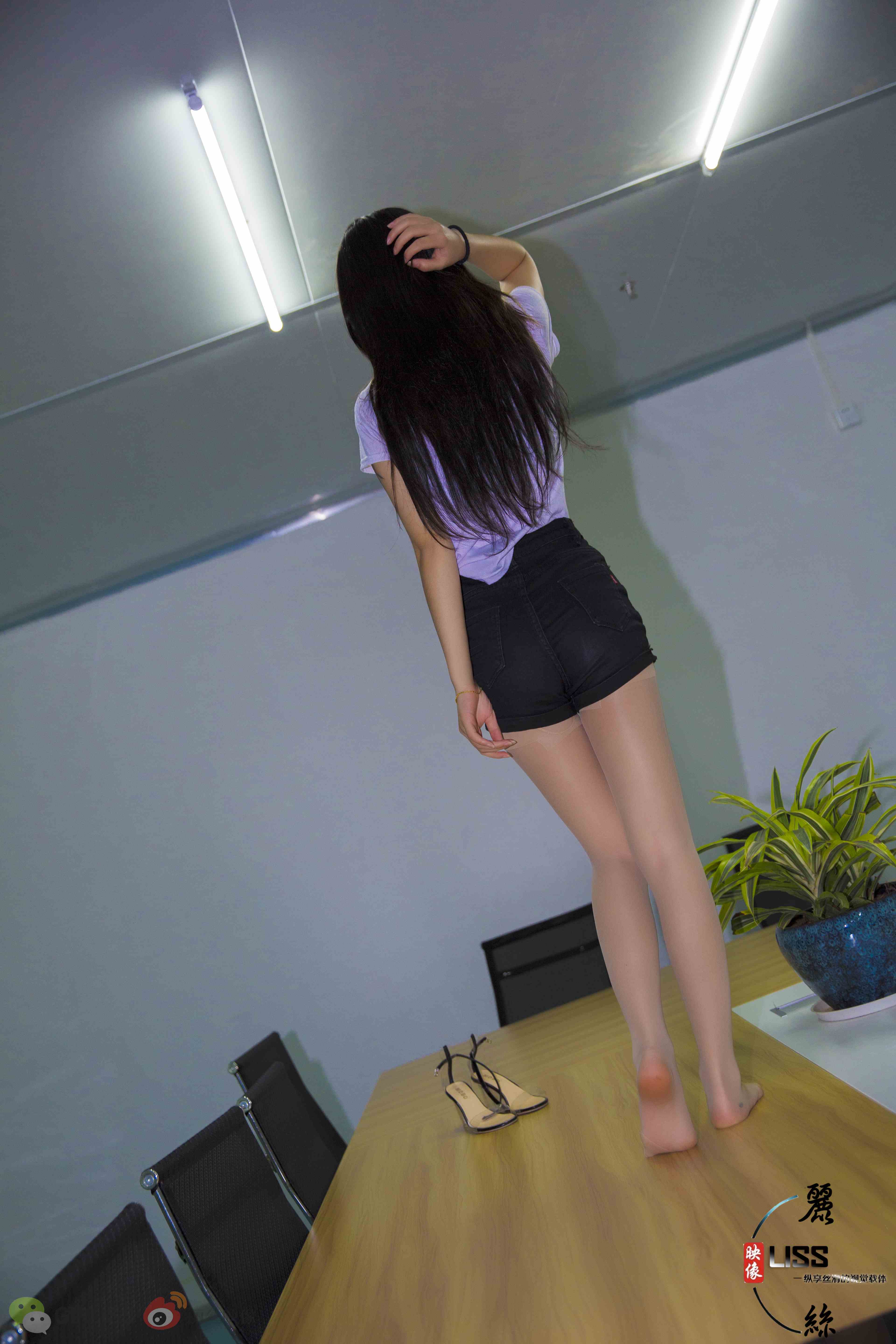 China Beauty Legs and feet 682