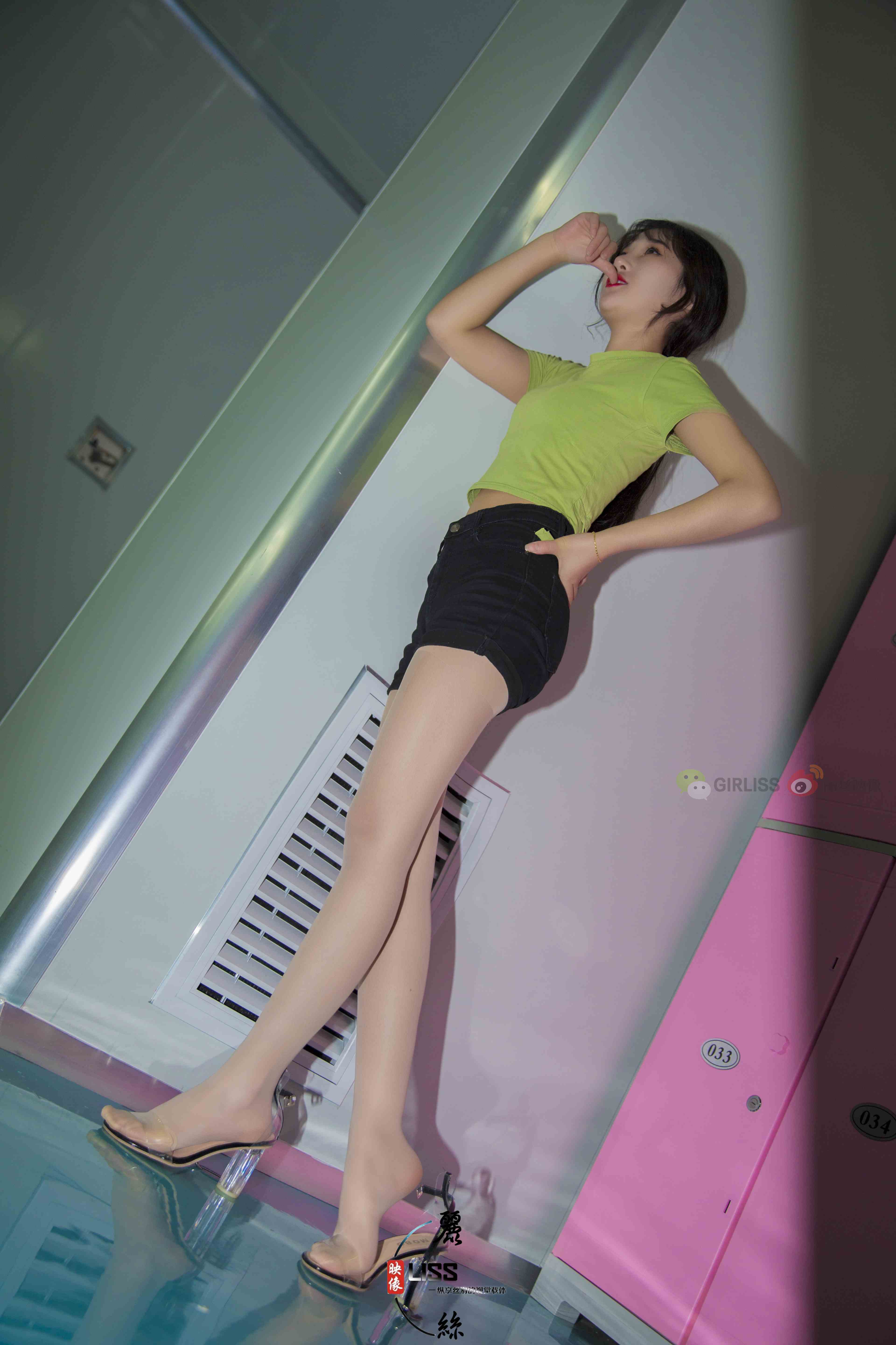 China Beauty Legs and feet 683