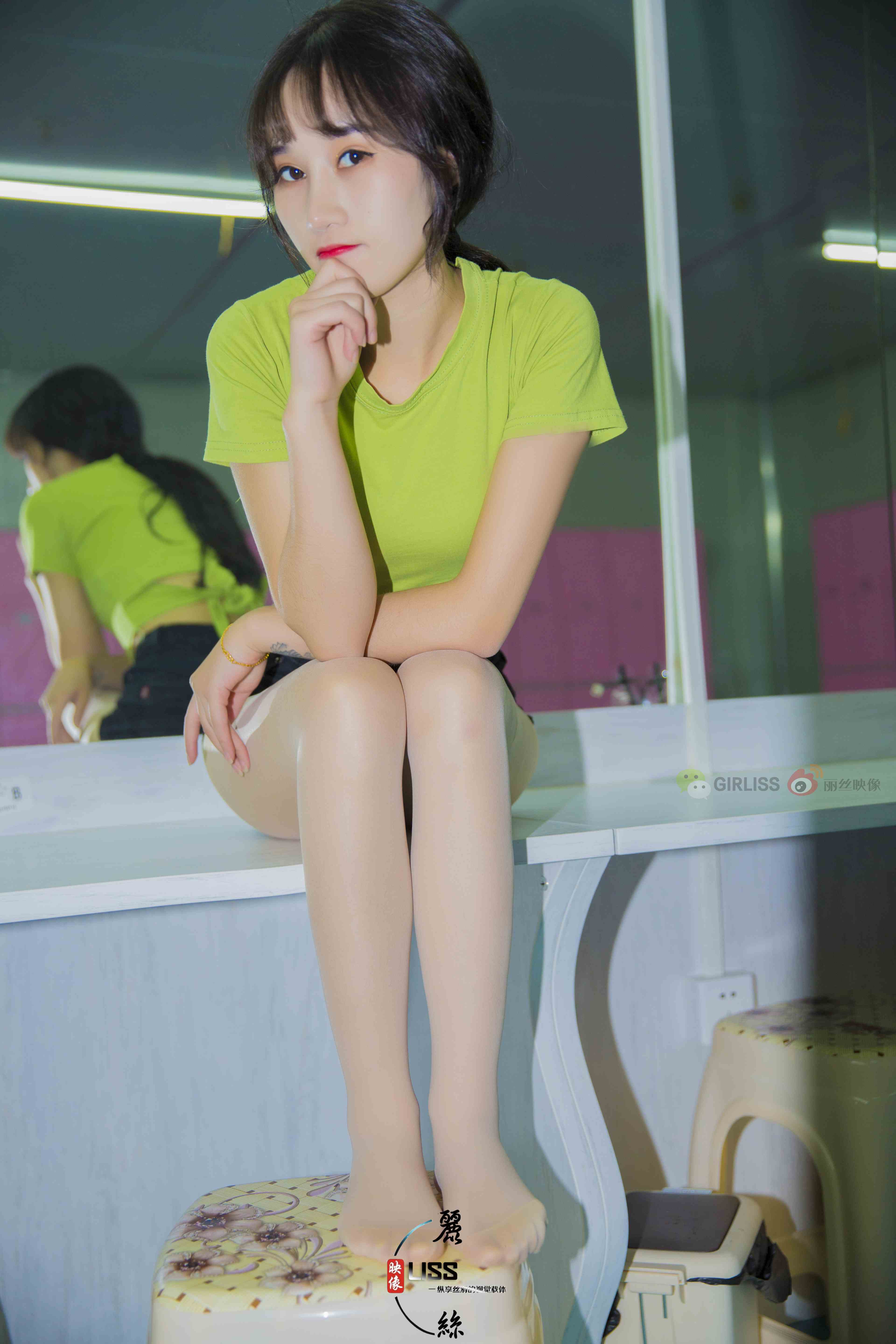 China Beauty Legs and feet 683