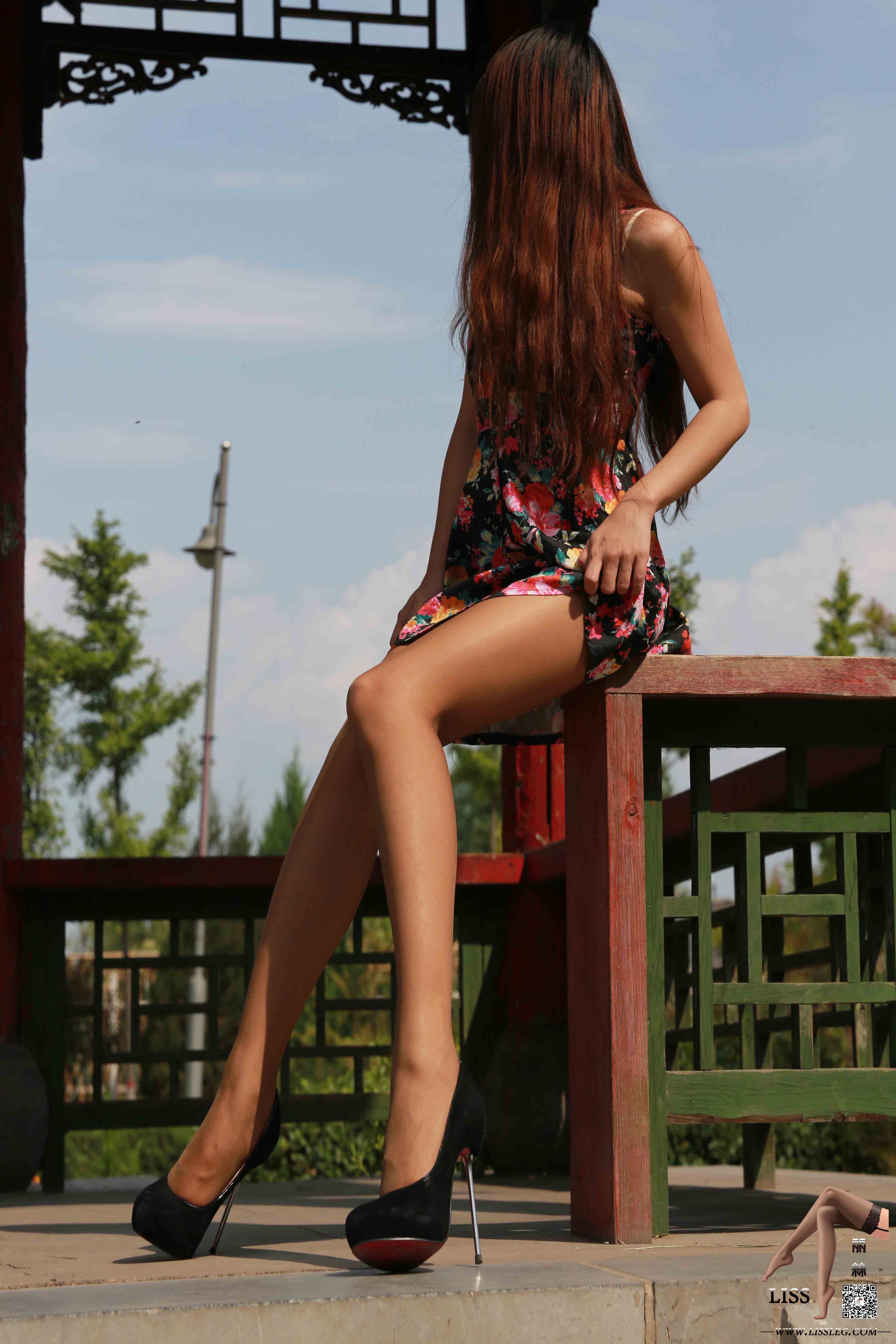 China Beauty Legs and feet 686