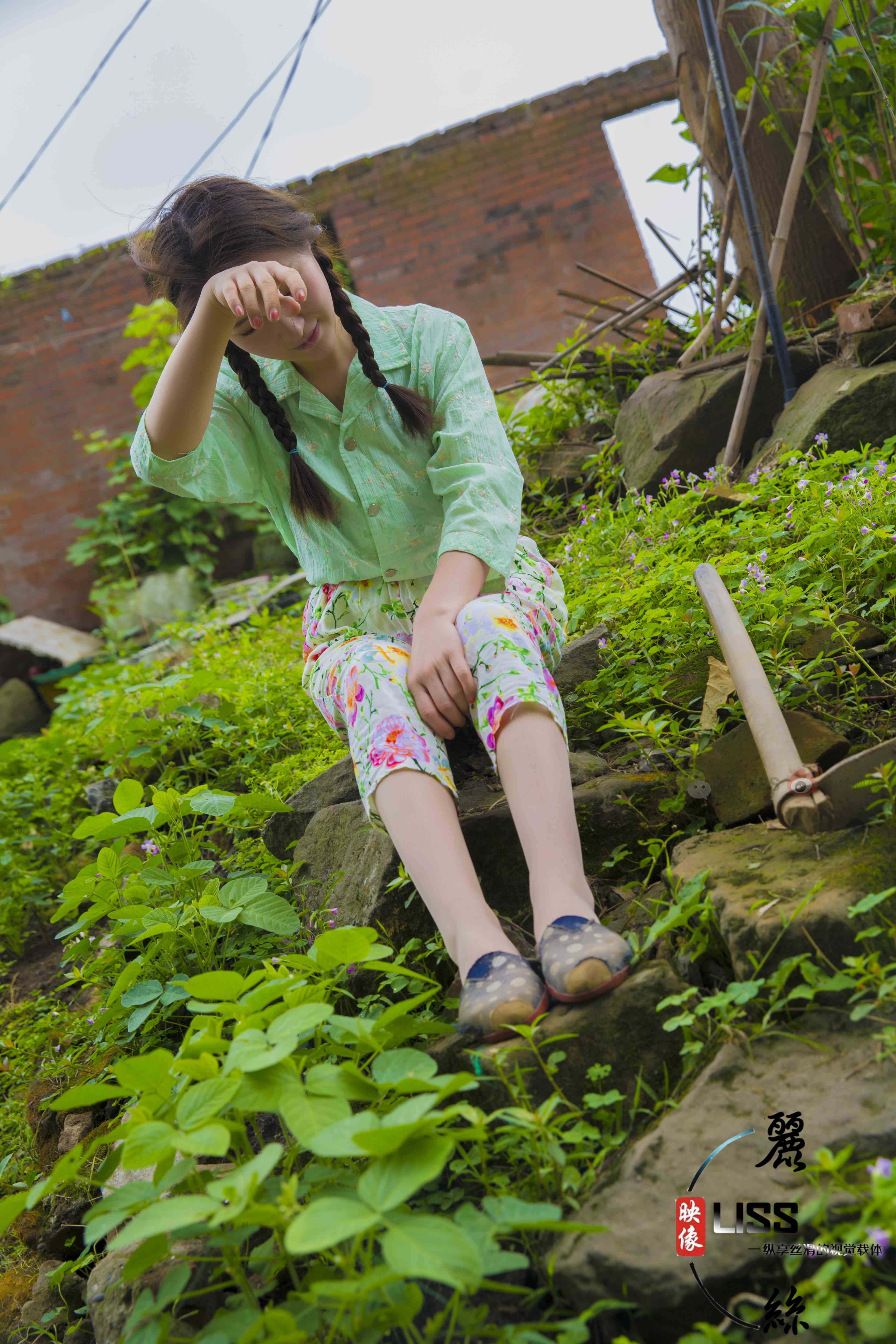 China Beauty Legs and feet 687