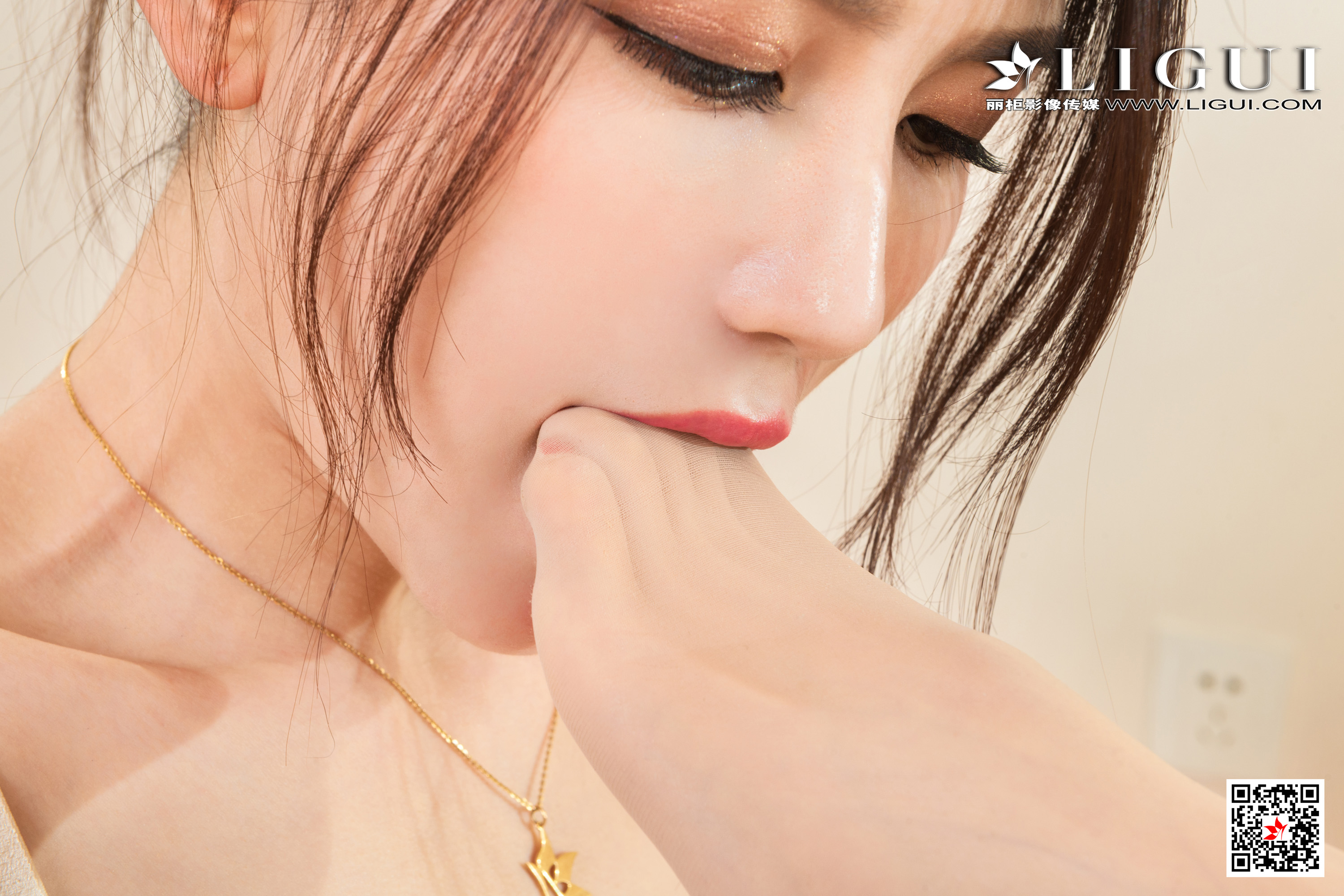 Foot Fetish Twin Flowers 88