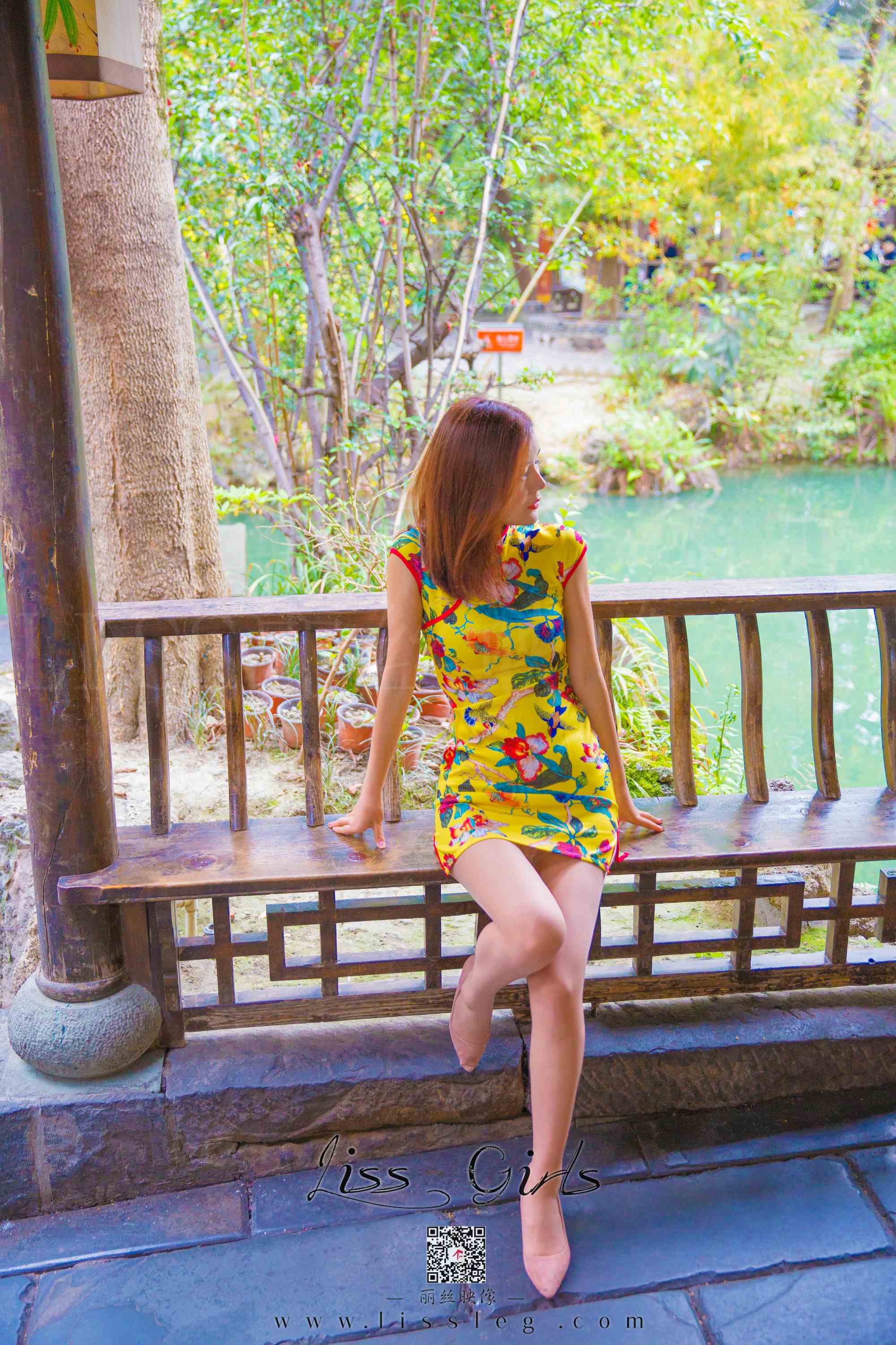 China Beauty Legs and feet 697